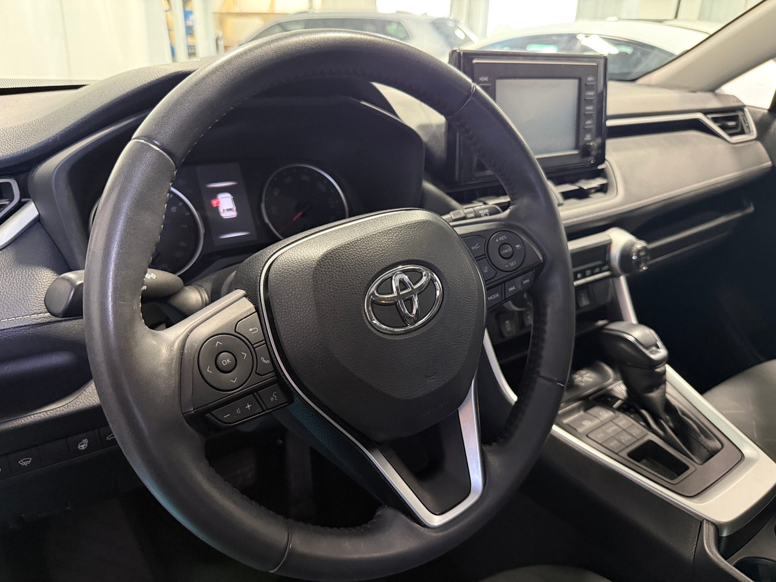 Thumbnail: 2019 Toyota RAV4 - 5