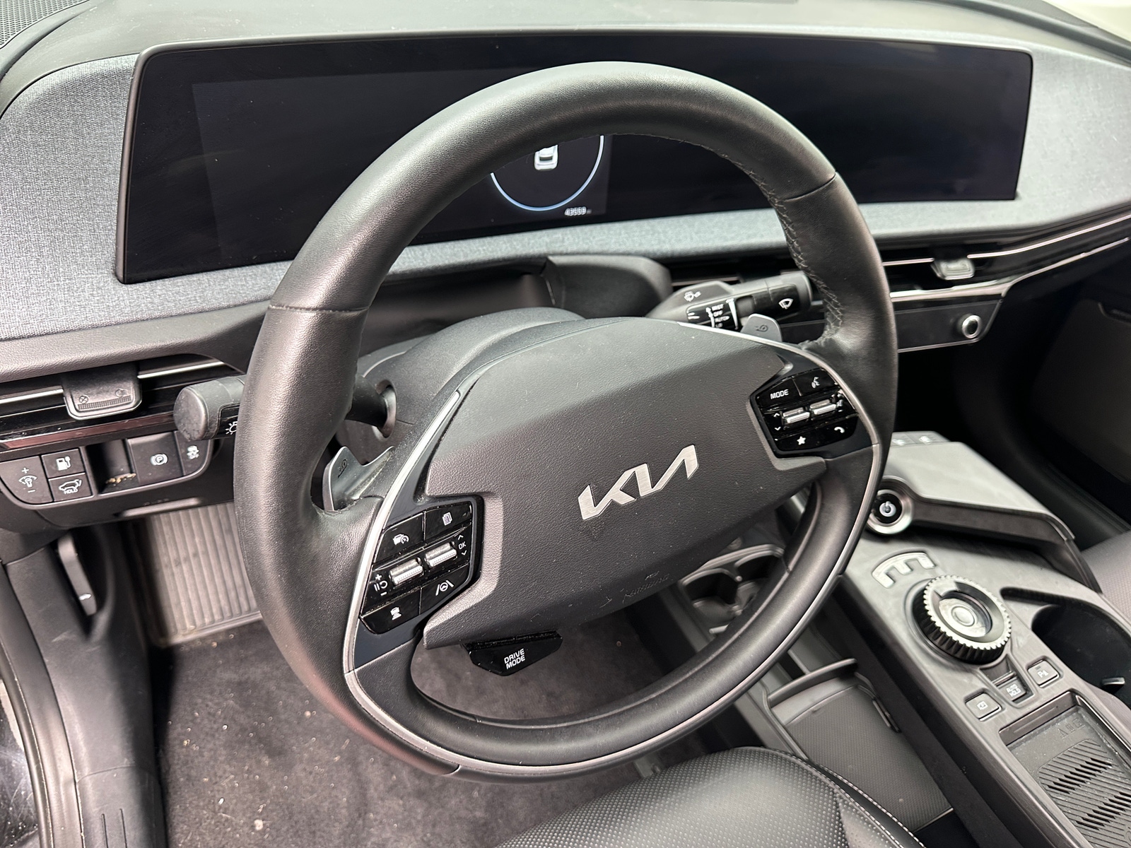 Thumbnail: 2022 Kia EV6 - 4