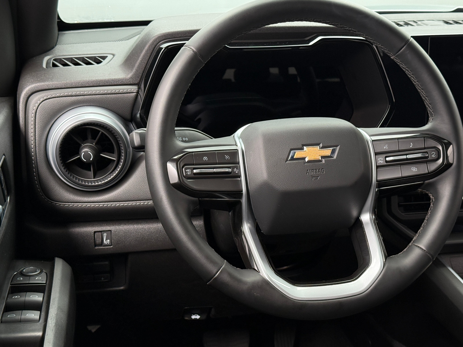Thumbnail: 2026 Chevrolet Colorado - 5