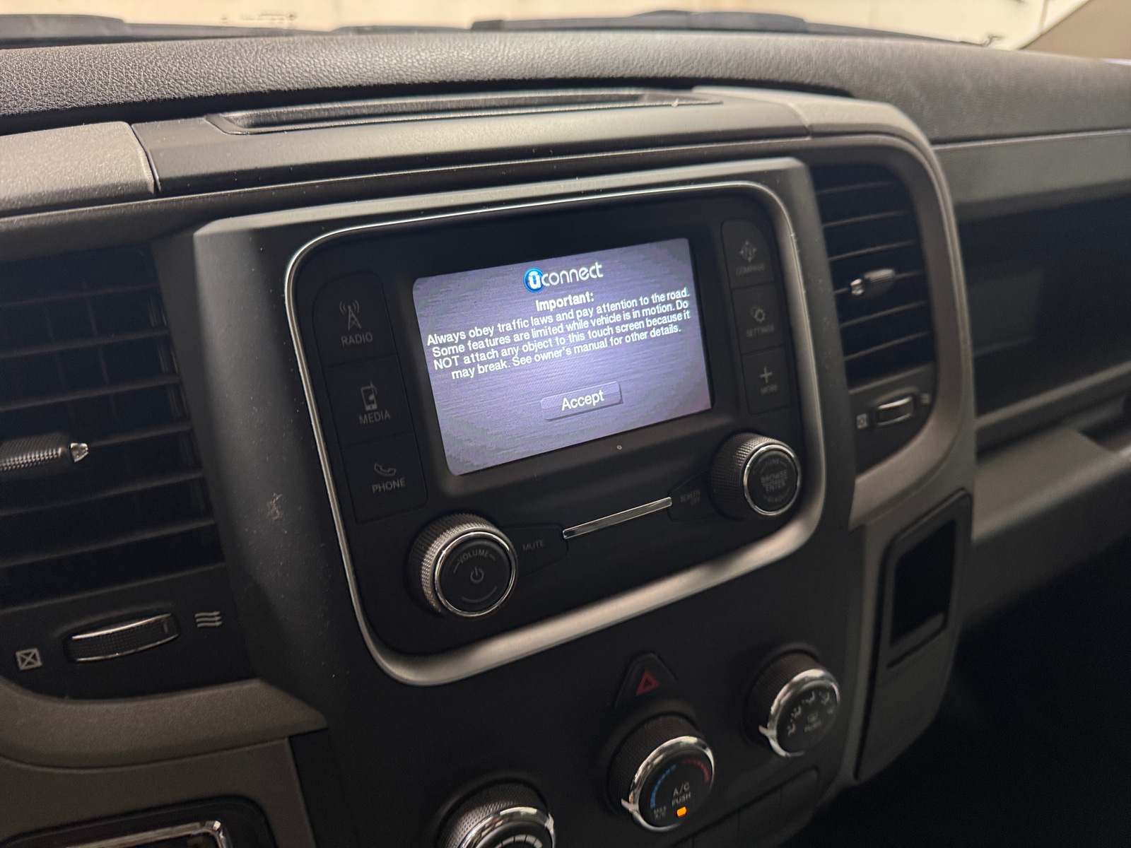 Thumbnail: 2023 RAM 1500 Classic - 4