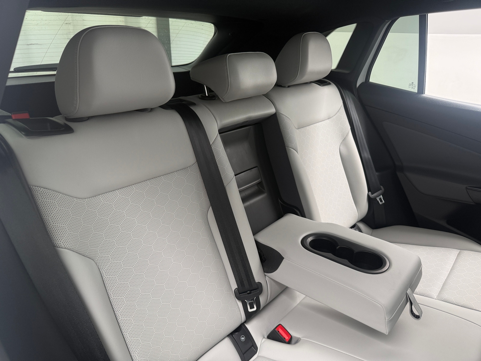 Thumbnail: 2021 Volkswagen ID.4 - 6