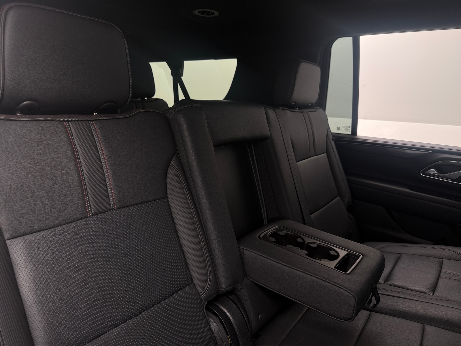 Thumbnail: 2022 Chevrolet Suburban - 5
