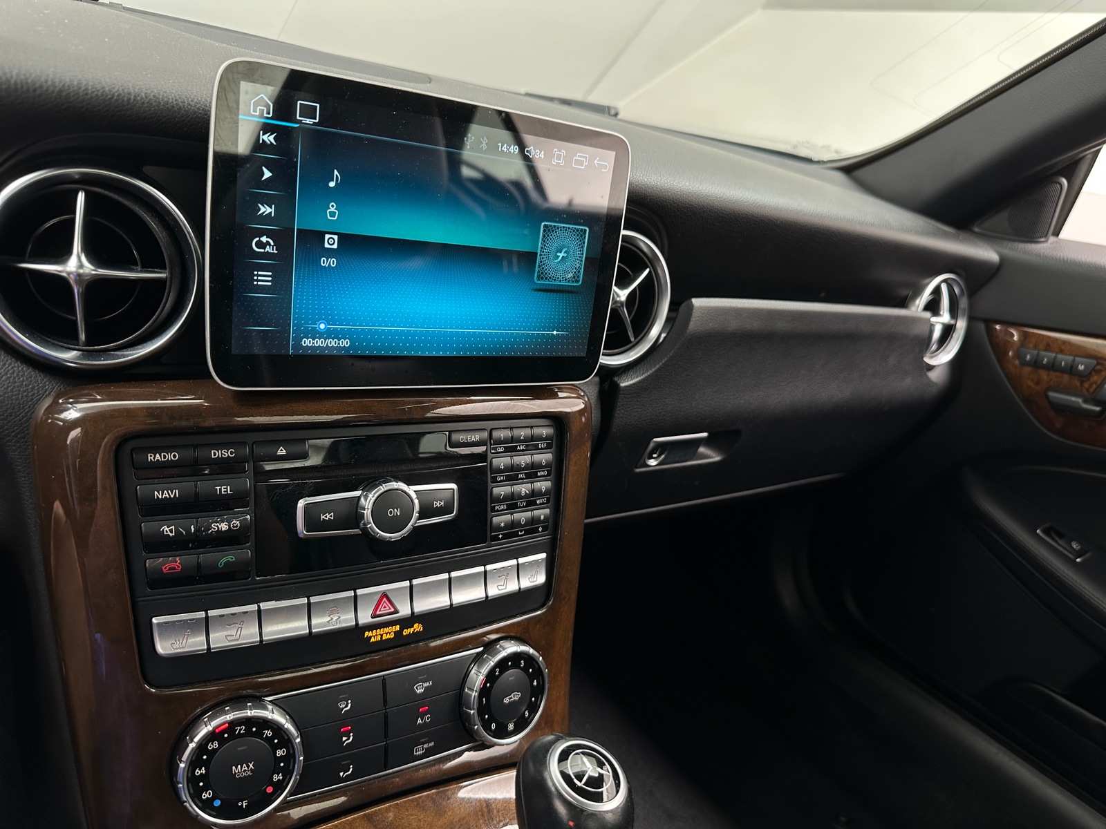Thumbnail: 2015 Mercedes-Benz SLK - 3