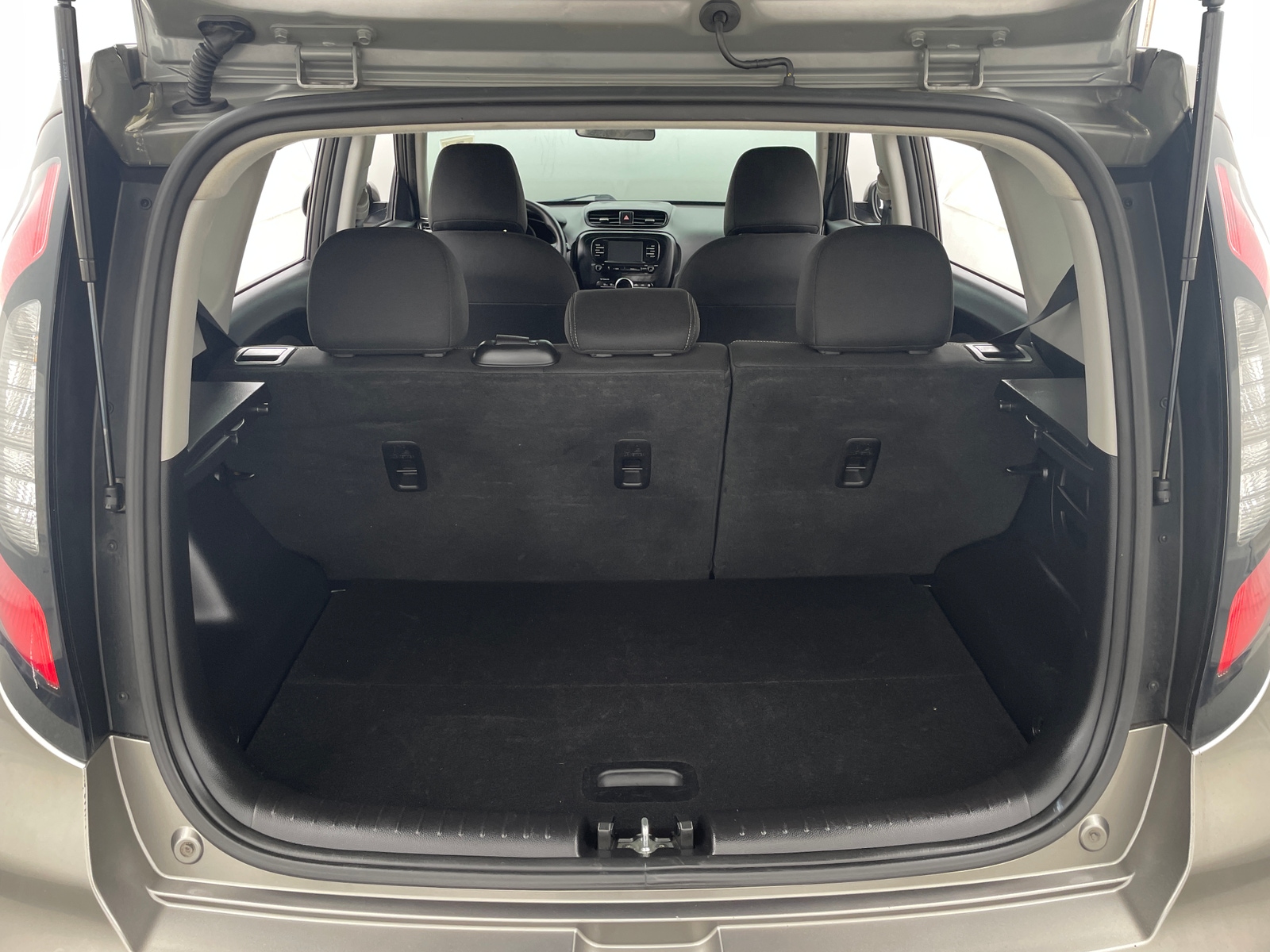 Thumbnail: 2017 Kia Soul - 7