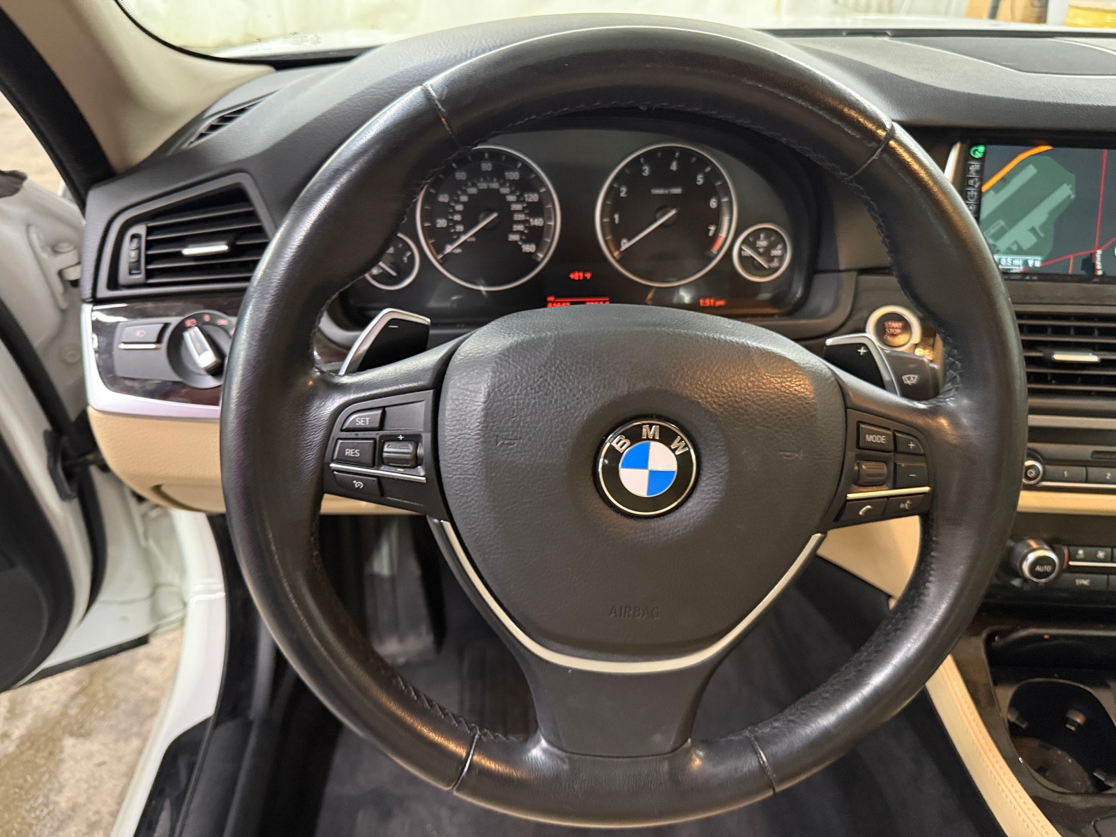 Thumbnail: 2016 BMW 5 Series - 5