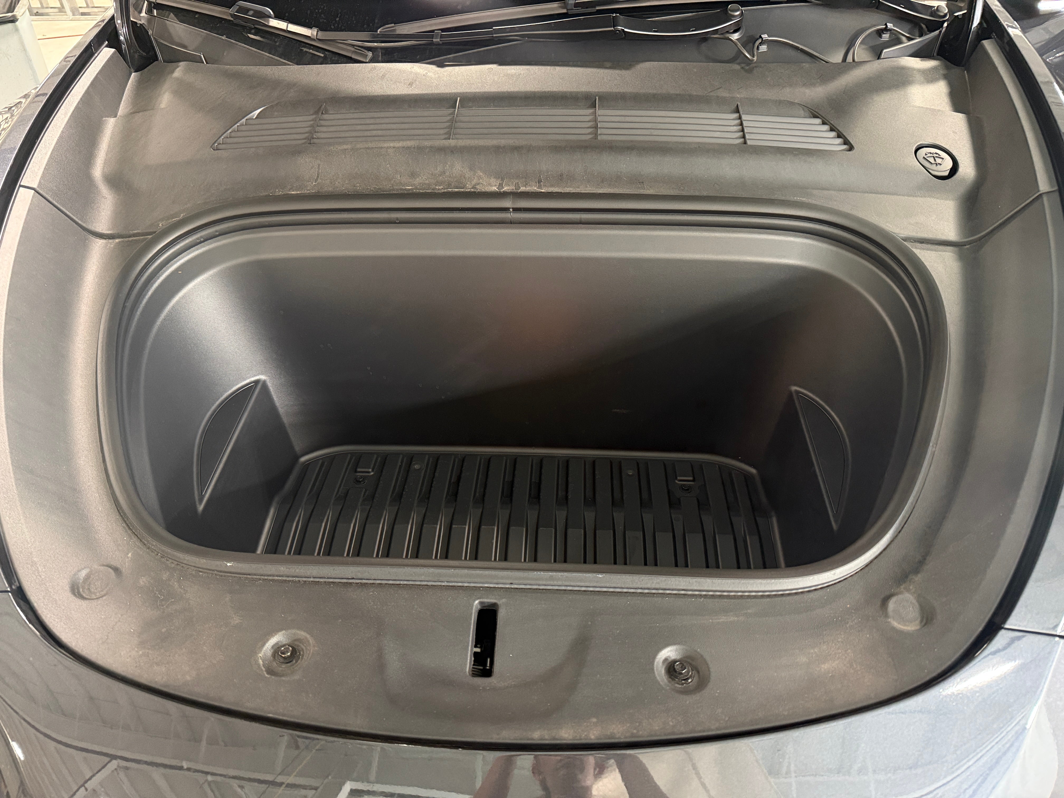 Used 2024 Tesla Model Y Long Range with VIN 7SAYGAEE7RF073165 for sale in Auburn, WA