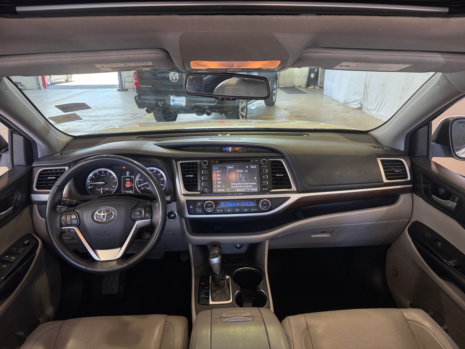 Thumbnail: 2016 Toyota Highlander - 2