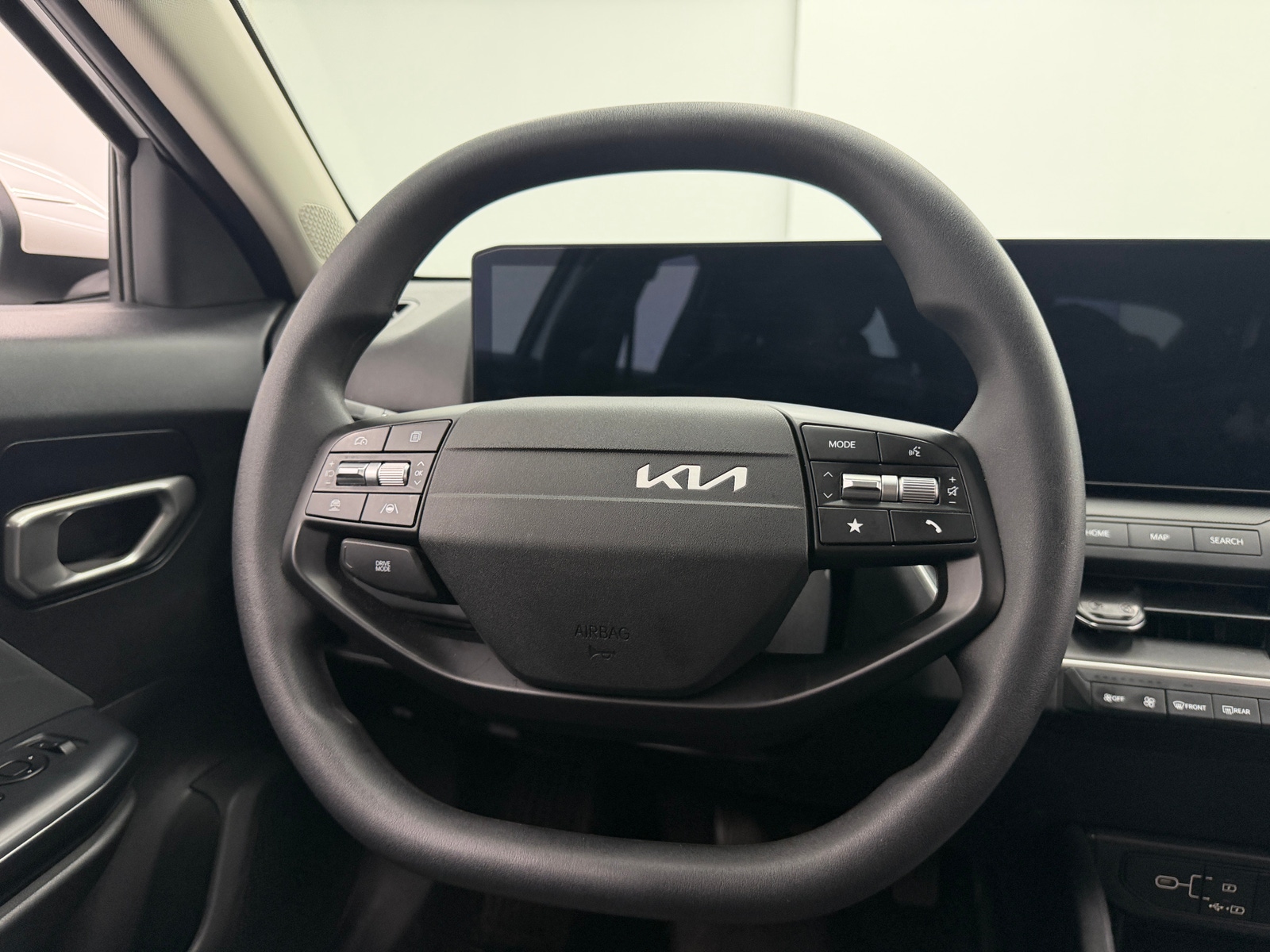 Thumbnail: 2025 Kia K4 - 5