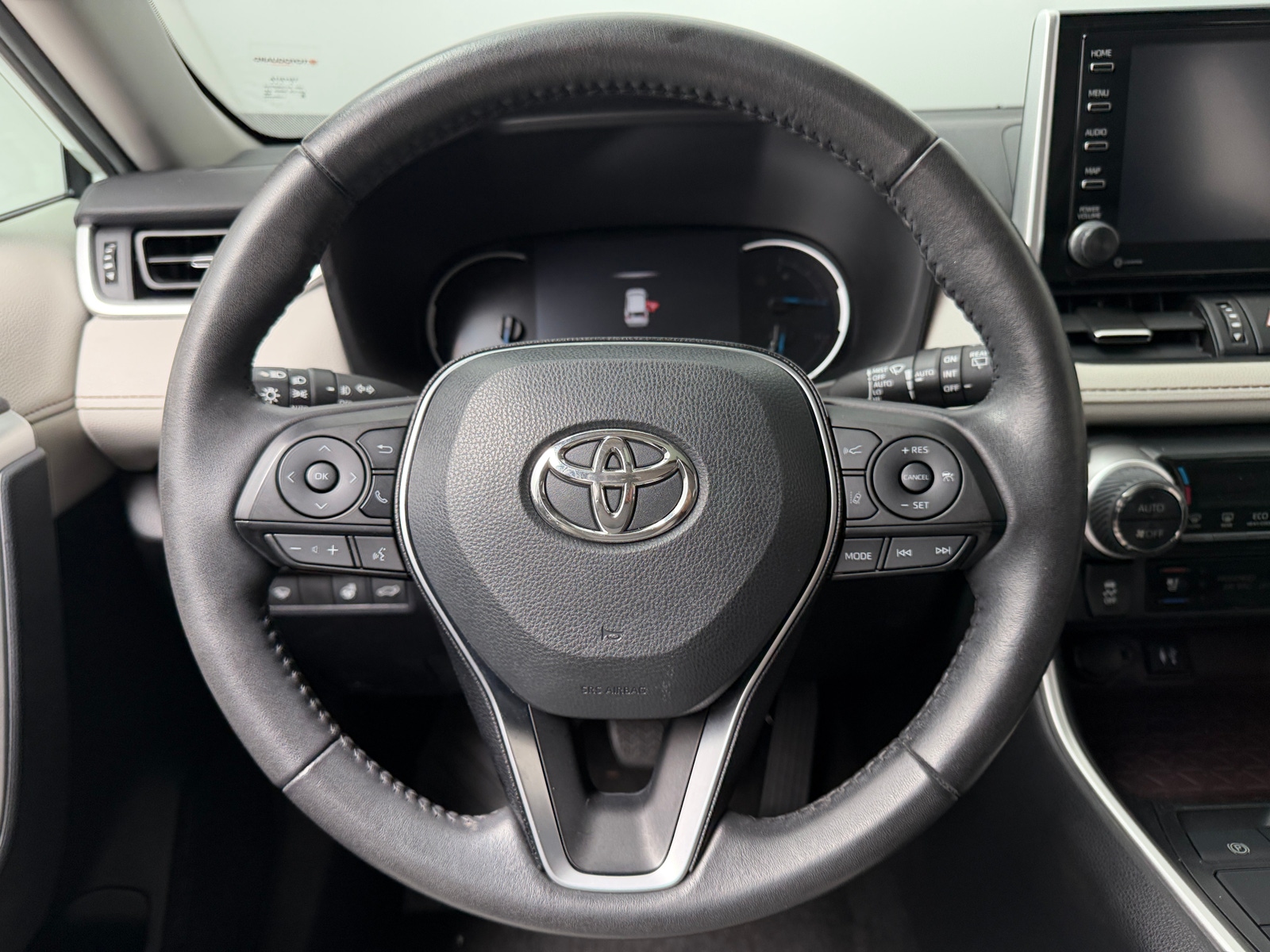 Thumbnail: 2019 Toyota RAV4 - 4