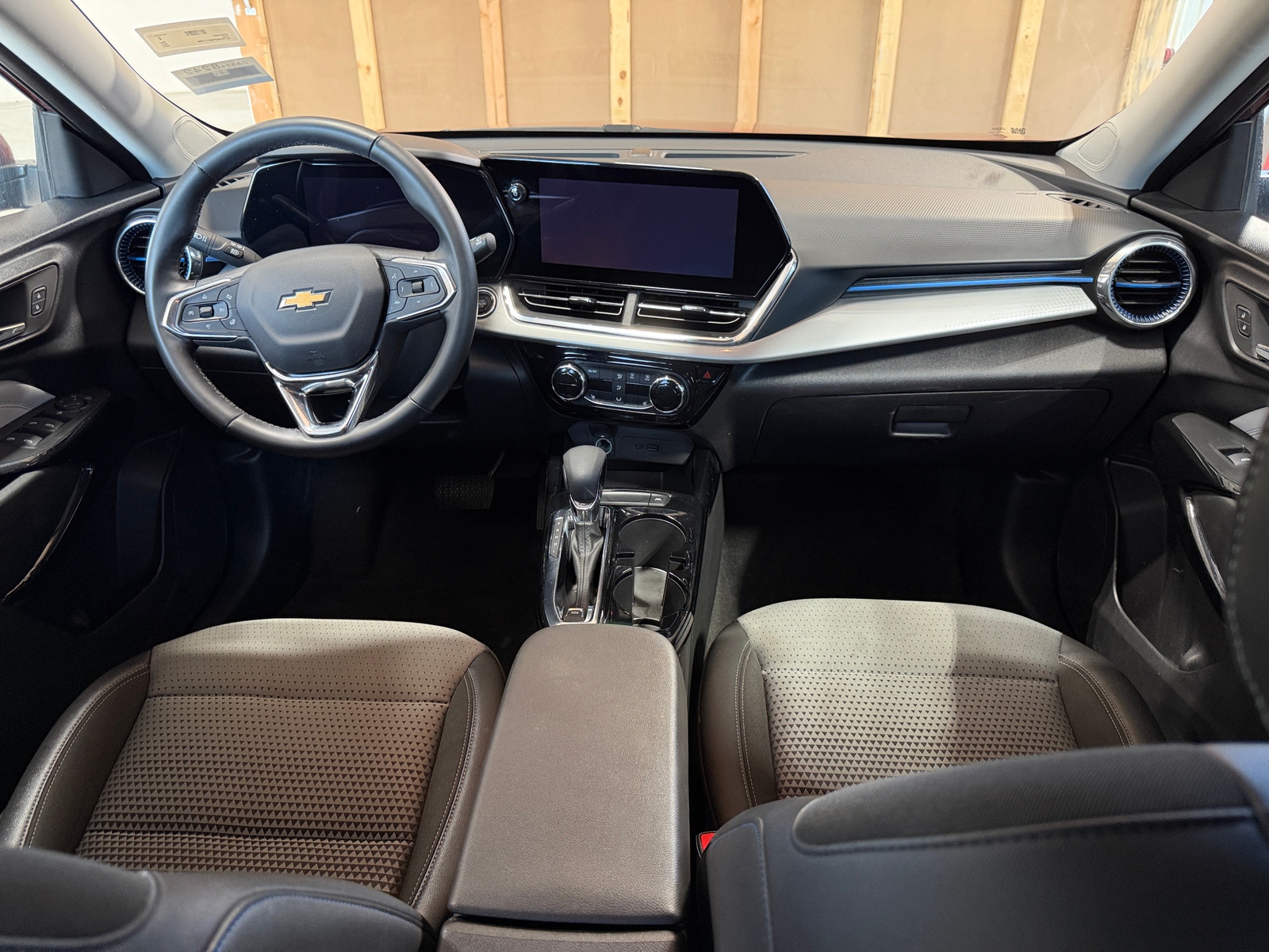 Thumbnail: 2025 Chevrolet Trax - 2