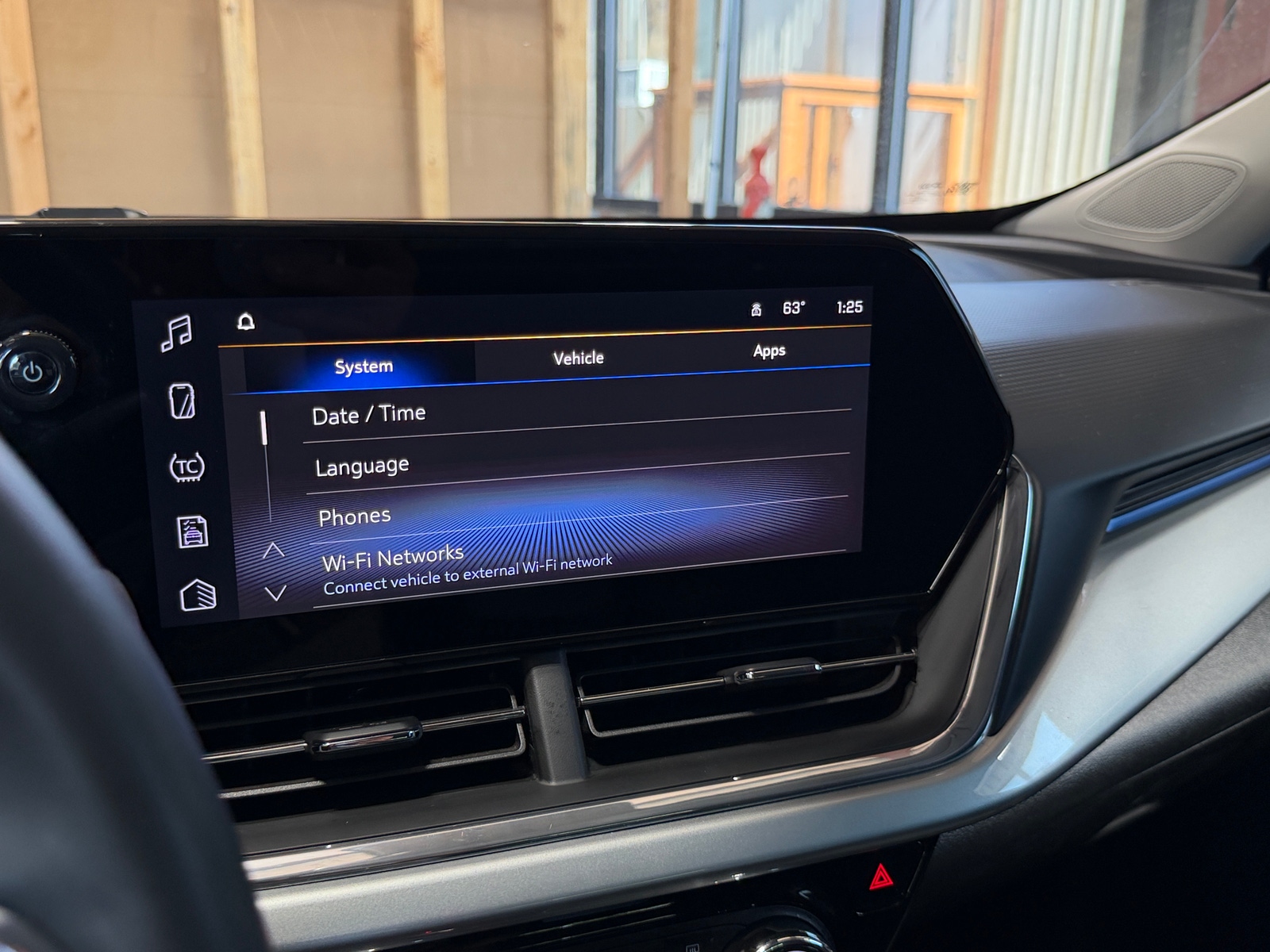 Thumbnail: 2025 Chevrolet Trax - 3