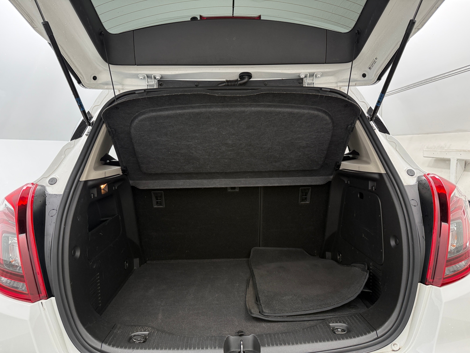 Thumbnail: 2017 Buick Encore - 6