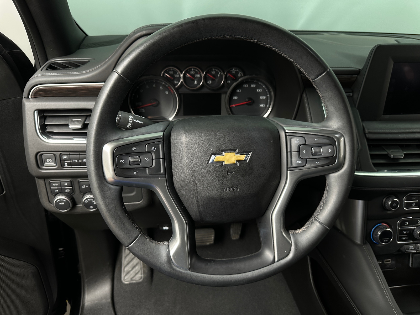 Thumbnail: 2023 Chevrolet Tahoe - 5