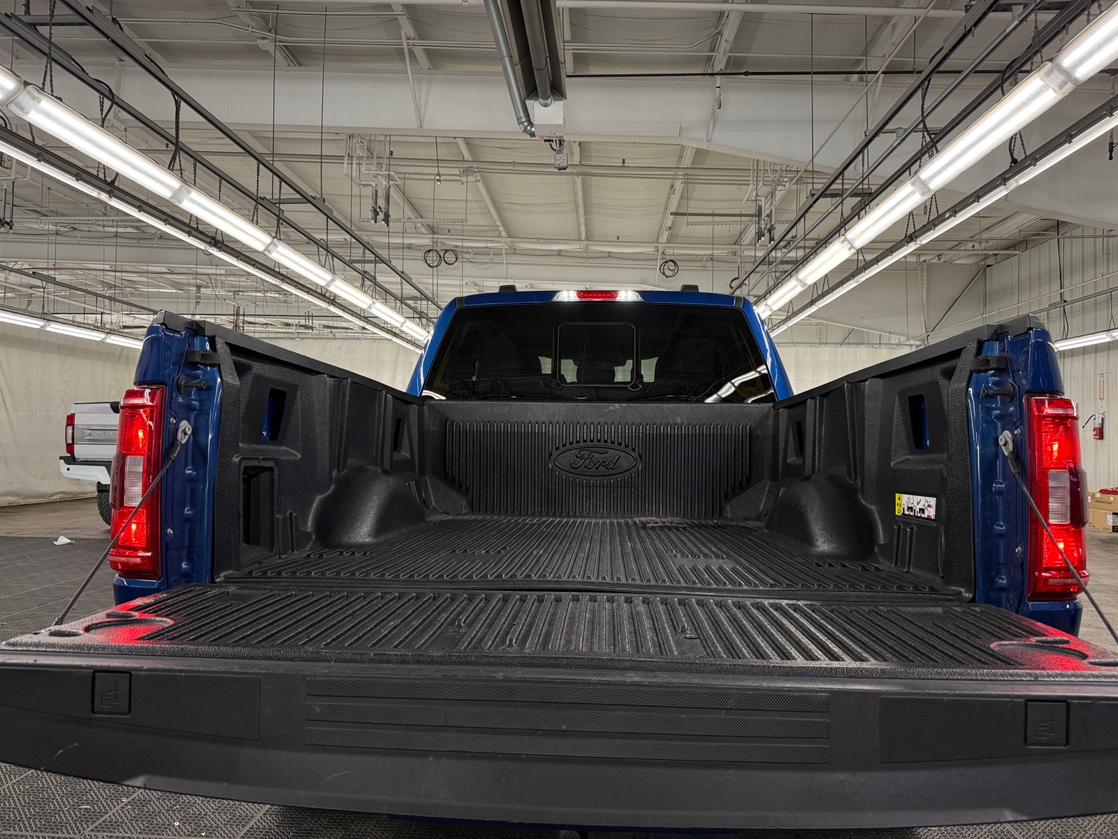 Thumbnail: 2023 Ford Econoline - 7