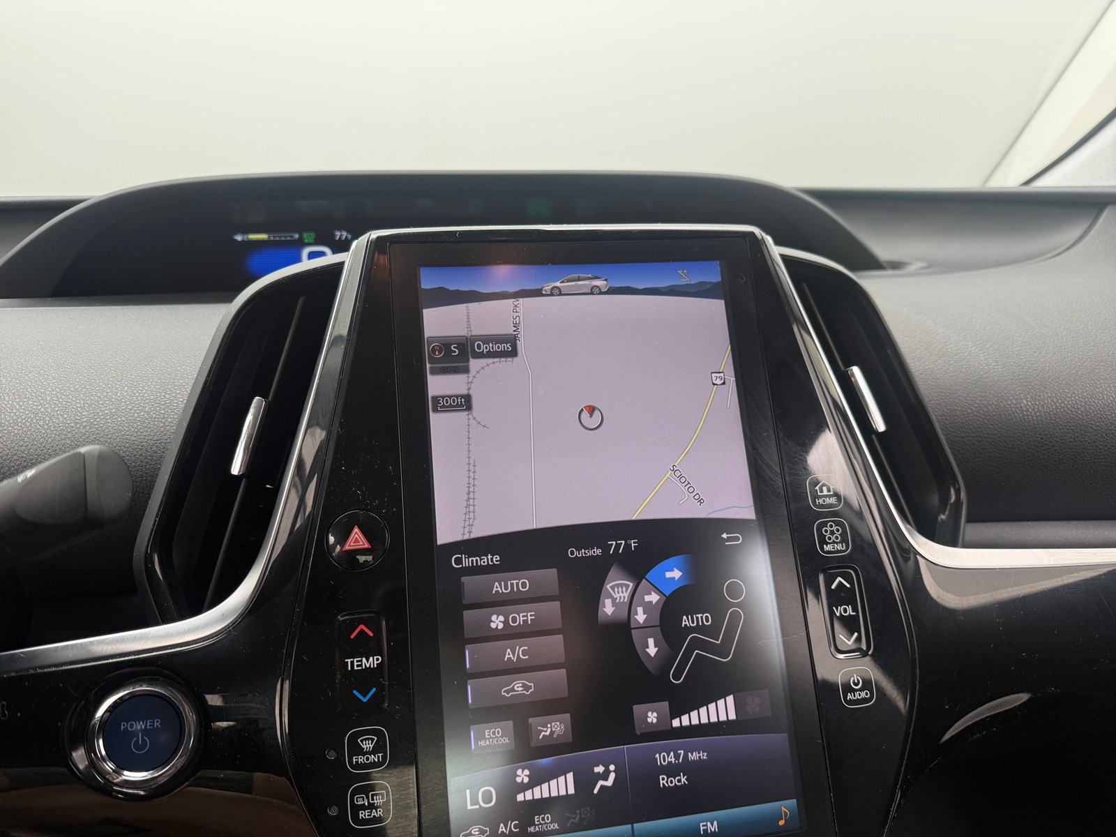 Thumbnail: 2020 Toyota Prius Prime - 3