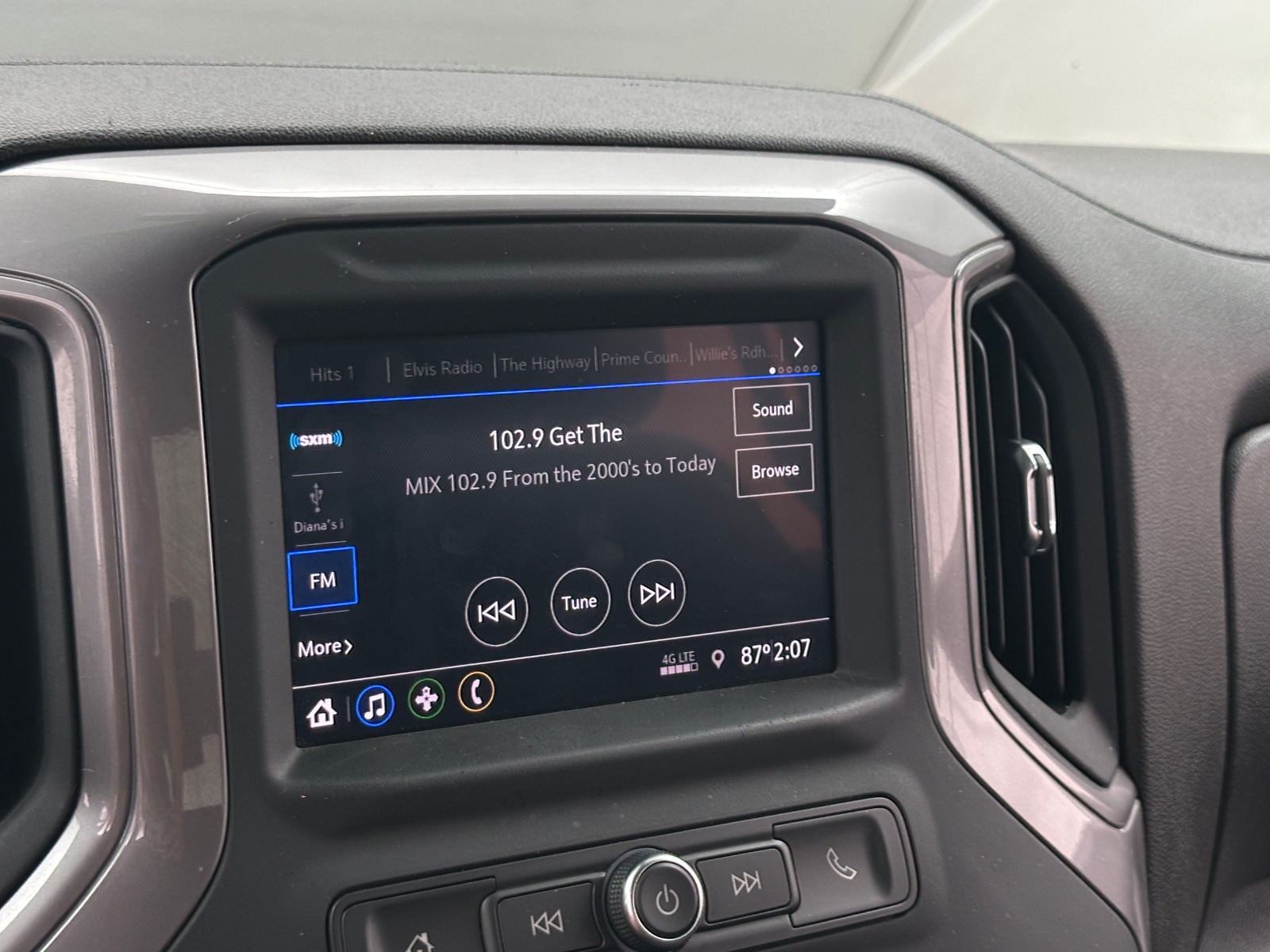 Thumbnail: 2021 Chevrolet Silverado 1500 - 4