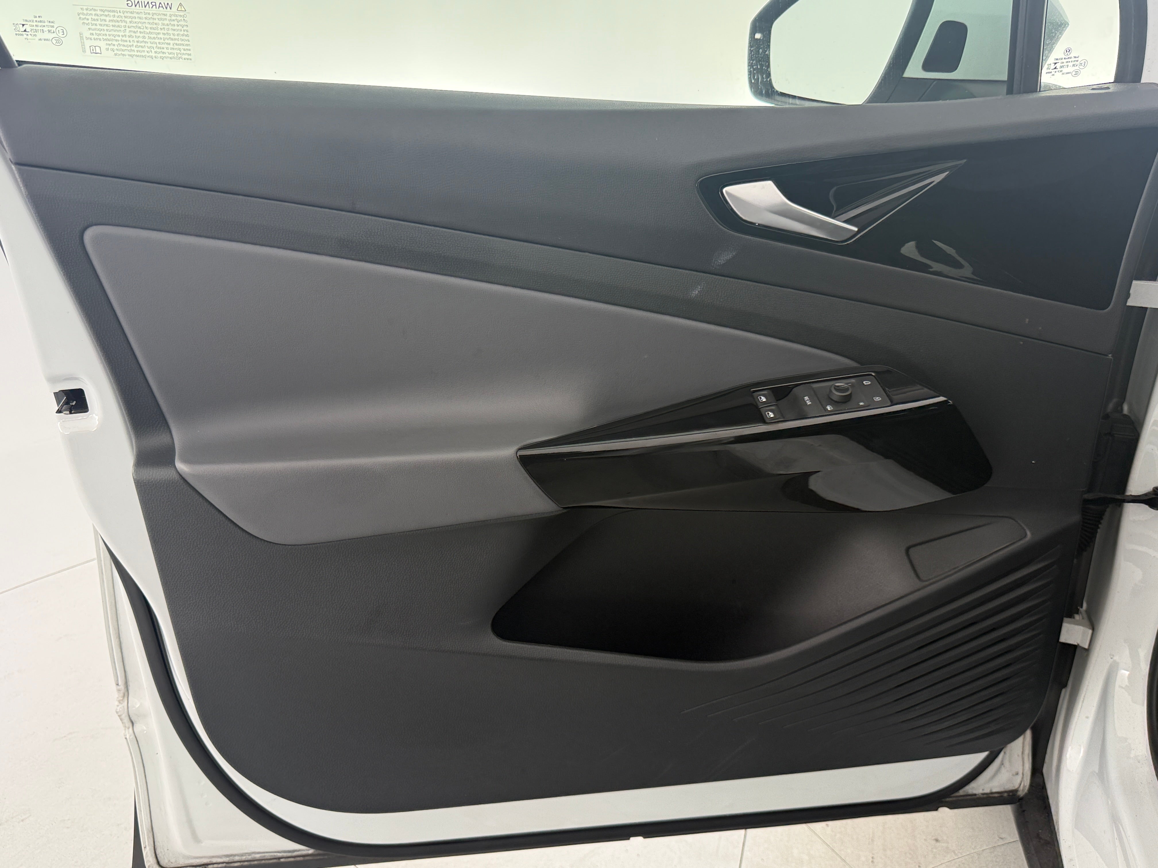 Used 2021 Volkswagen ID.4 PRO with VIN WVGRMPE29MP026426 for sale in Oak Creek, WI