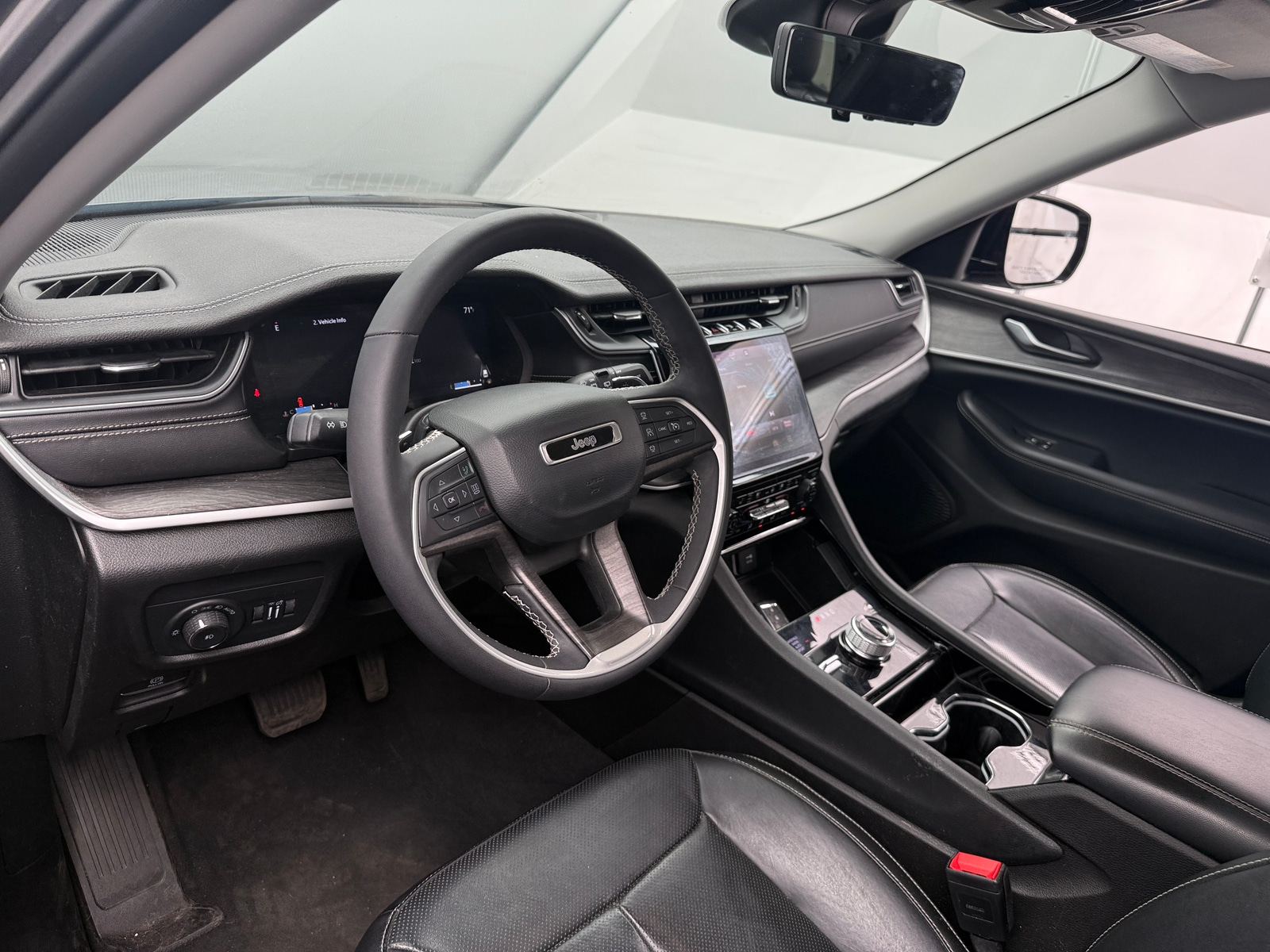 Thumbnail: 2023 Jeep Grand Cherokee L - 2