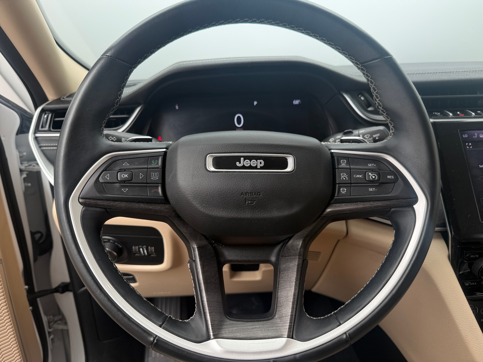 Thumbnail: 2021 Jeep Grand Cherokee L - 4
