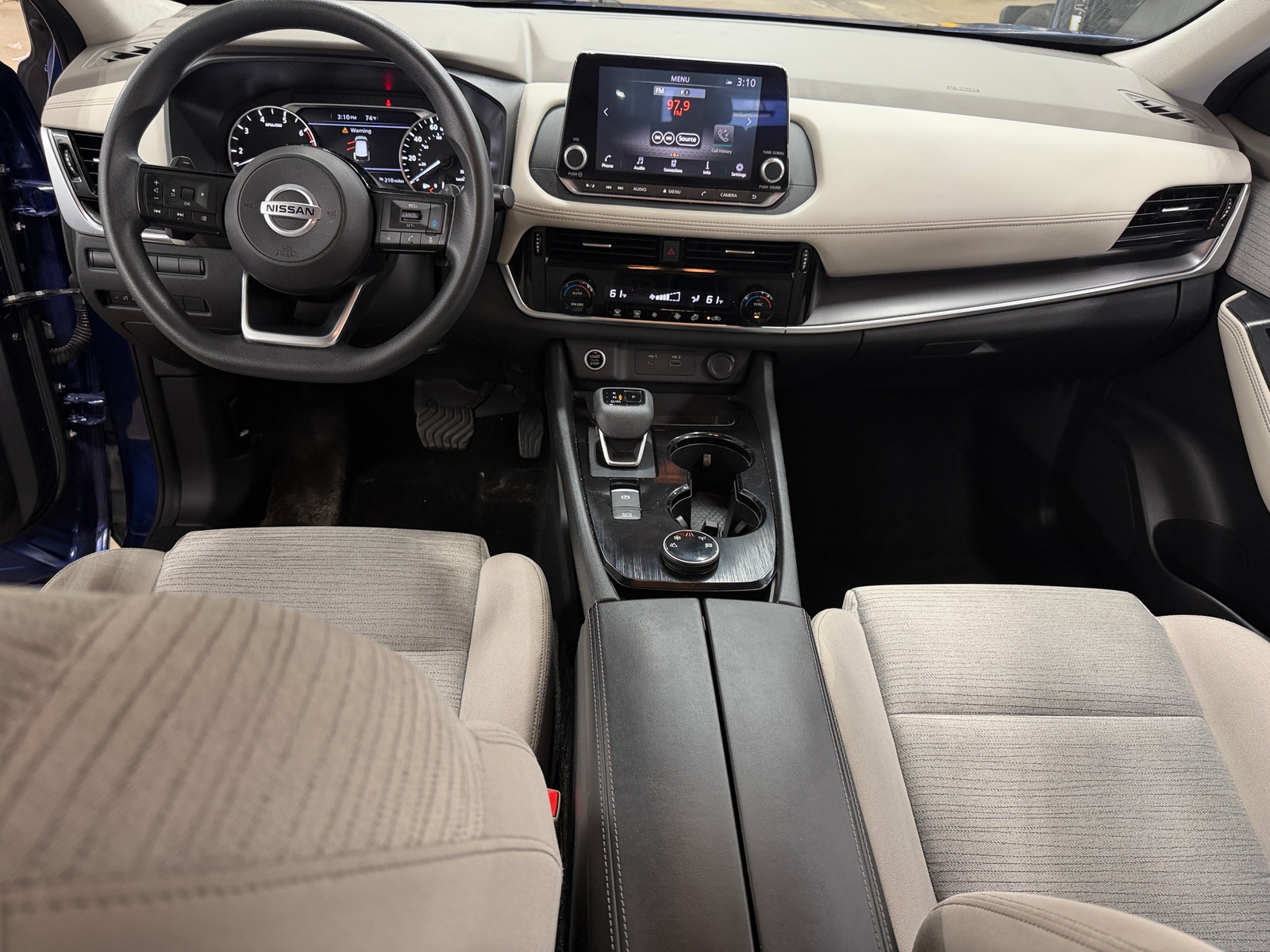 Thumbnail: 2021 Nissan Rogue - 3