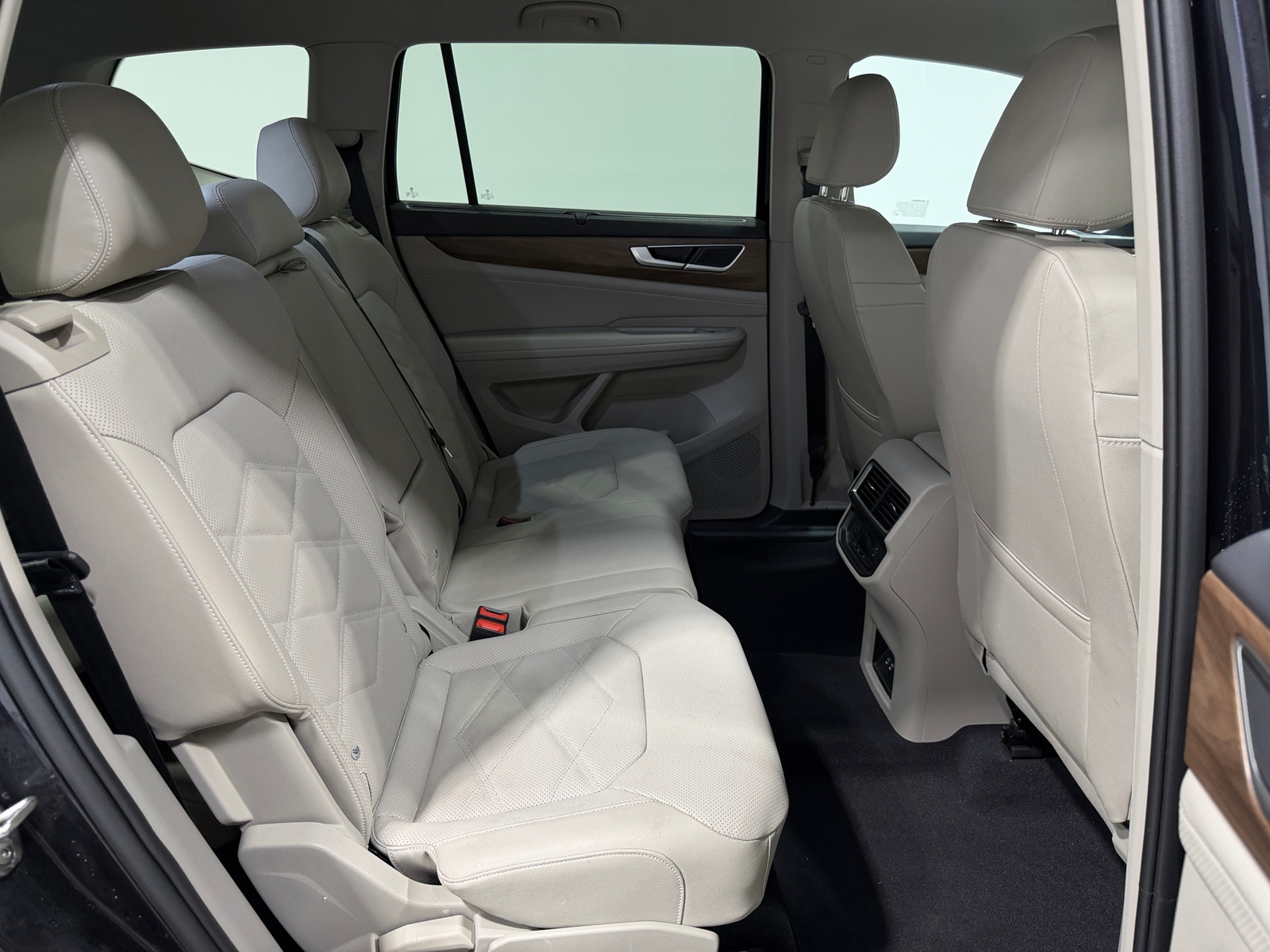 Thumbnail: 2026 Volkswagen Atlas - 5