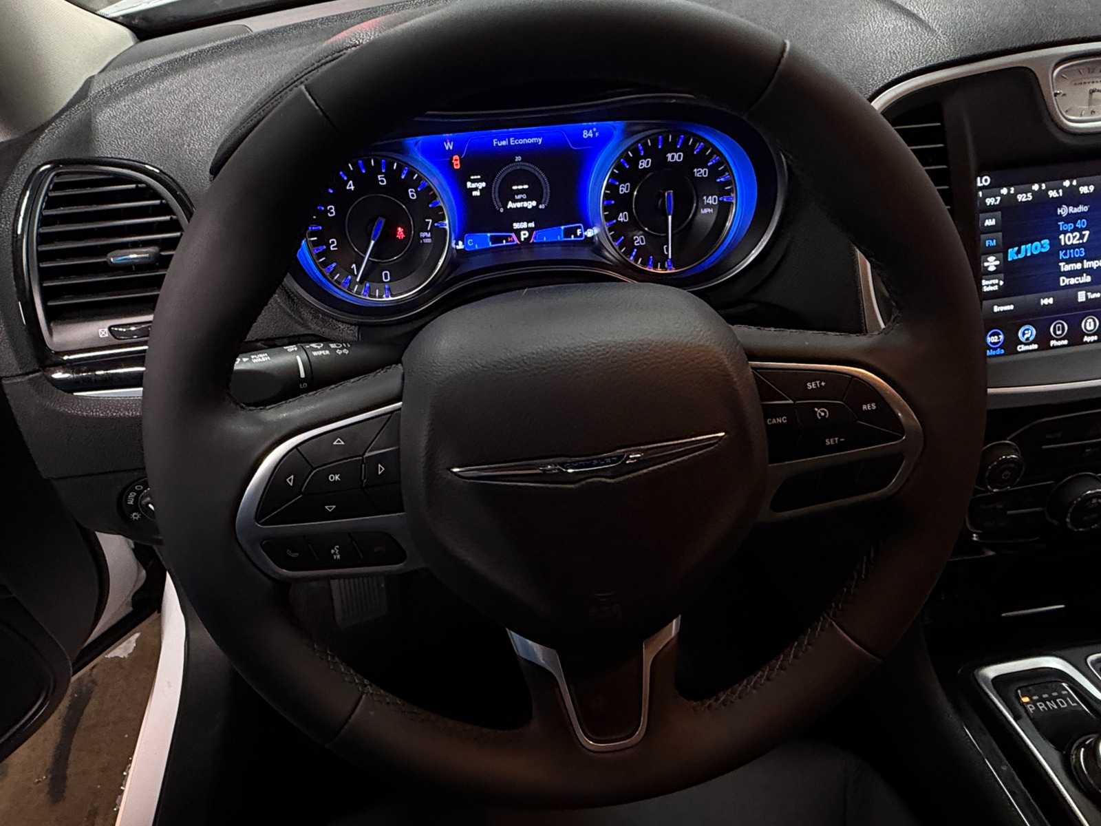Thumbnail: 2023 Chrysler 300 - 5