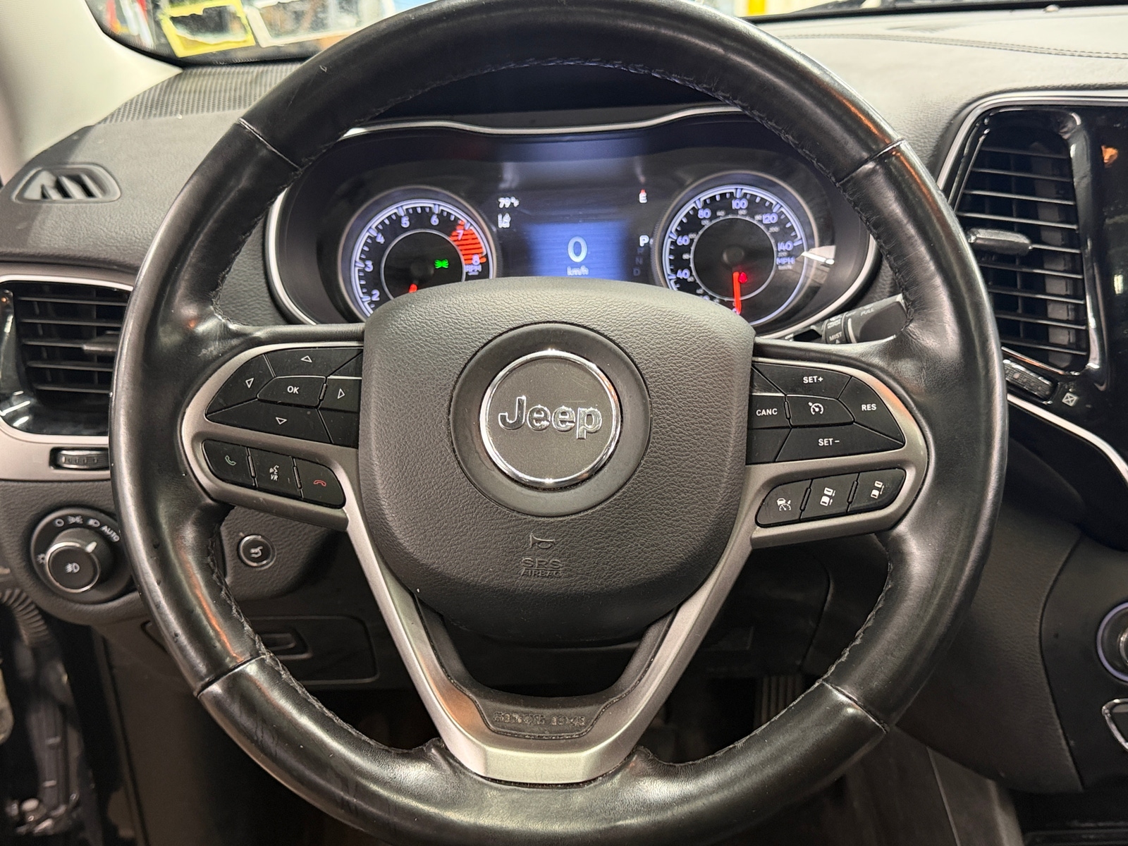 Thumbnail: 2019 Jeep Cherokee - 4