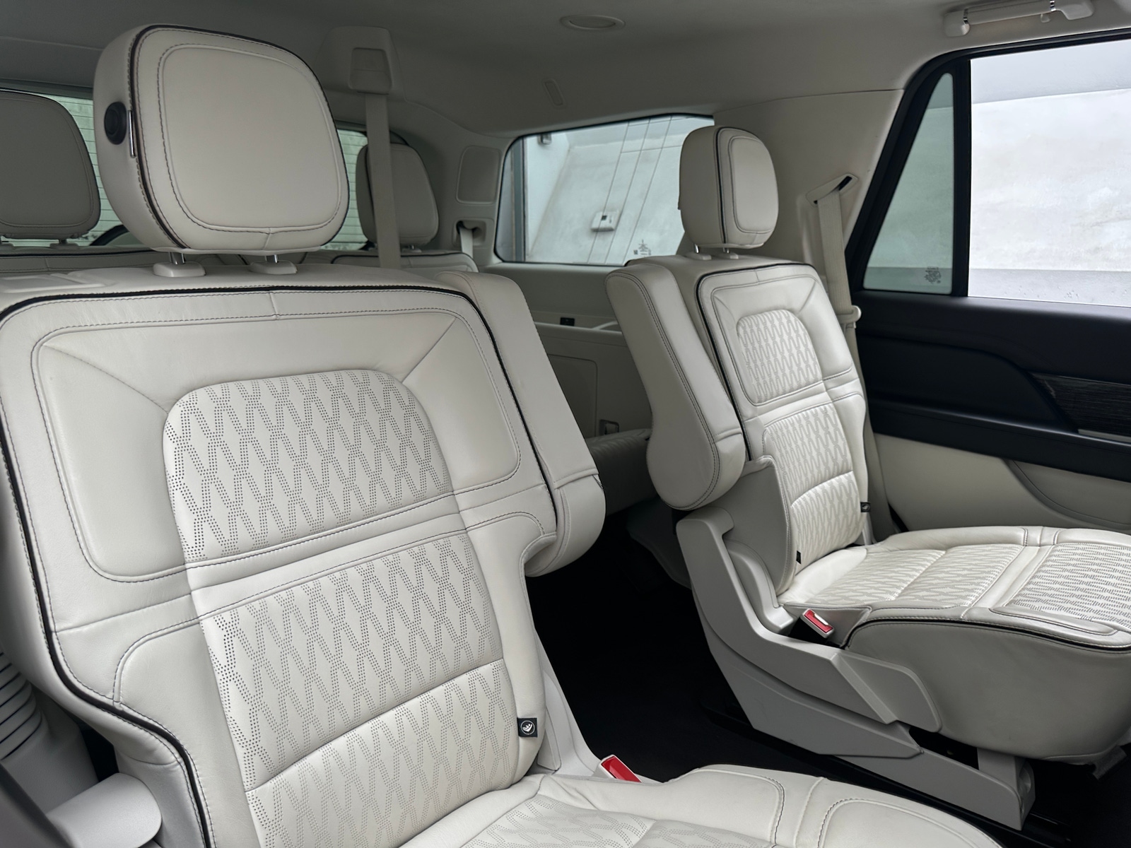 Thumbnail: 2018 Lincoln Navigator - 5