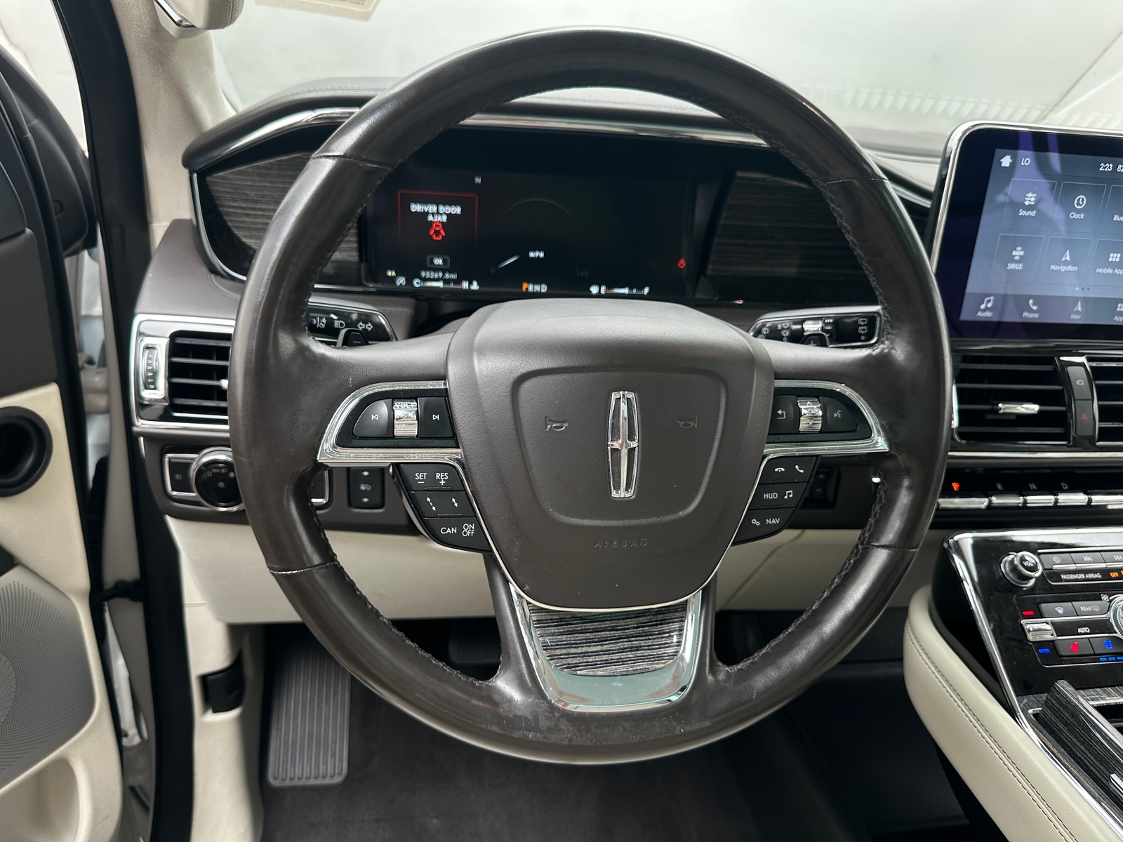 Thumbnail: 2018 Lincoln Navigator - 4