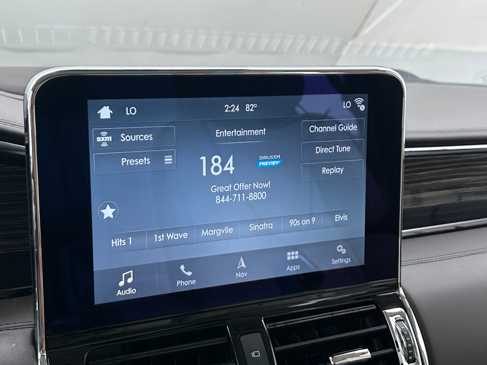 Thumbnail: 2018 Lincoln Navigator - 3
