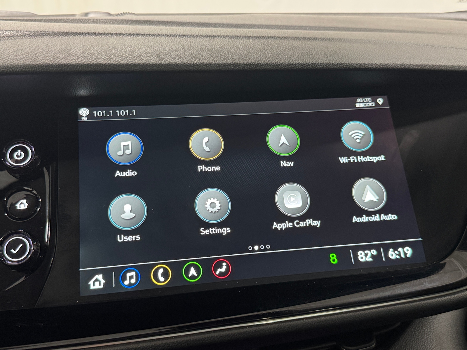 Thumbnail: 2022 Buick Envision - 3