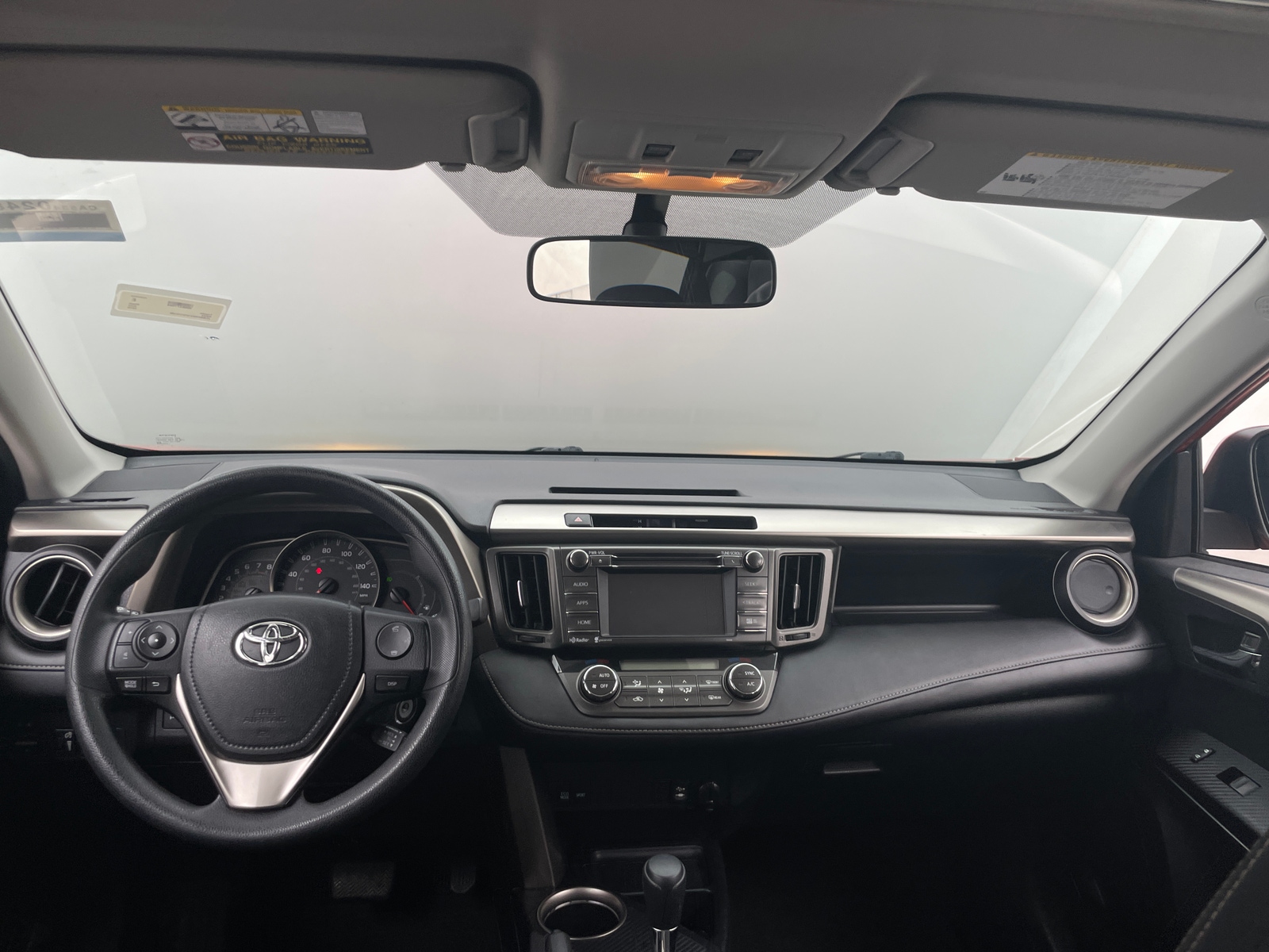 Thumbnail: 2015 Toyota RAV4 - 3