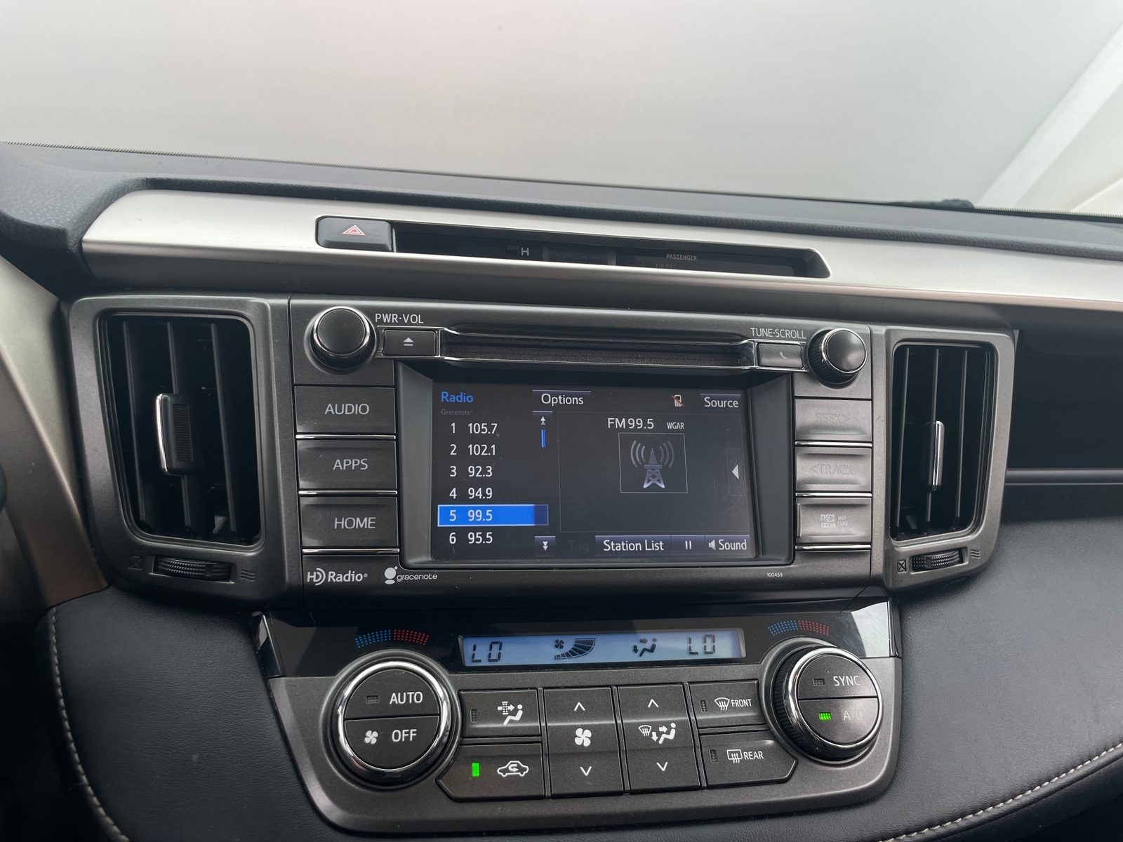 Thumbnail: 2015 Toyota RAV4 - 4