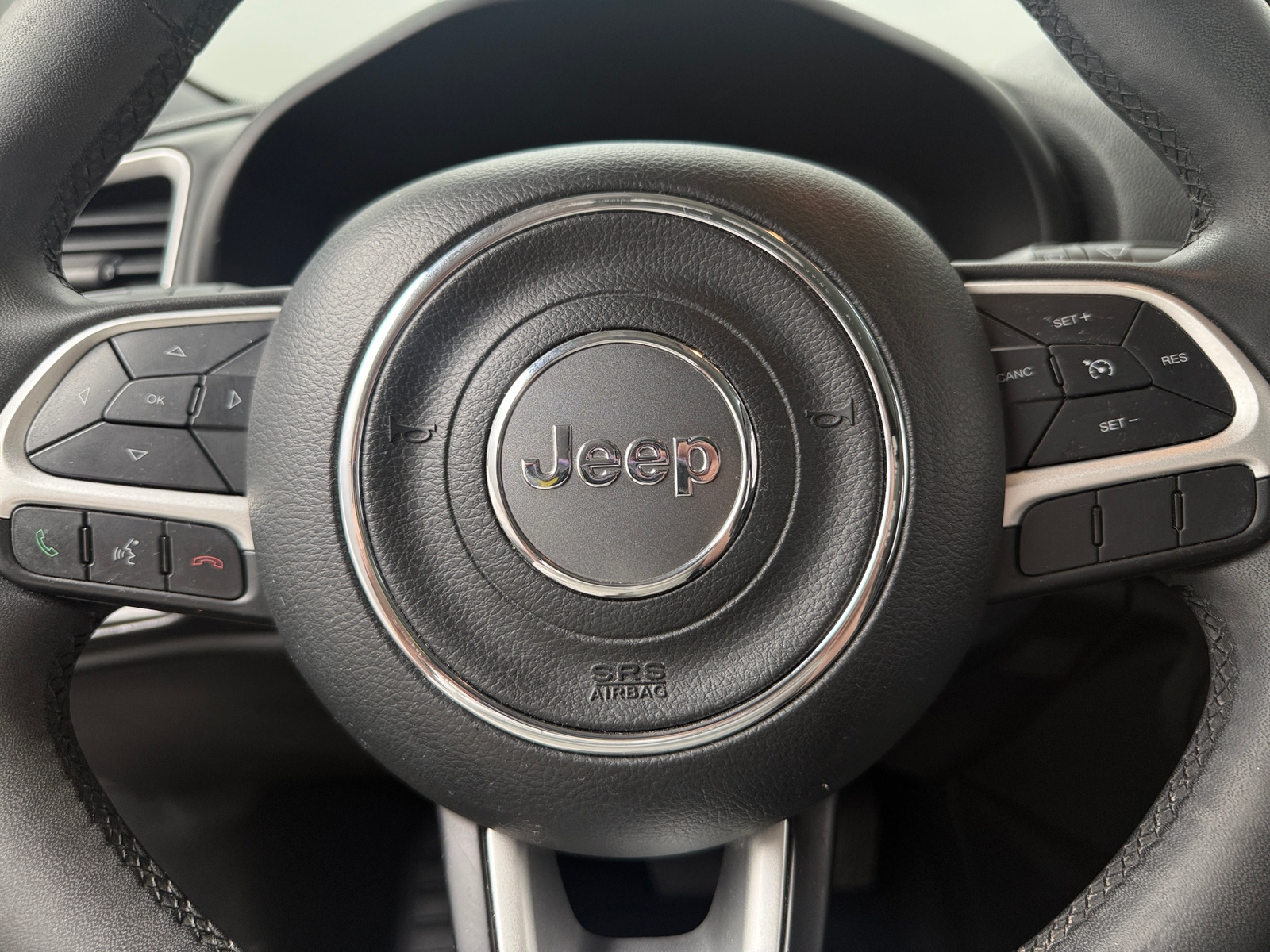 Thumbnail: 2018 Jeep Renegade - 5