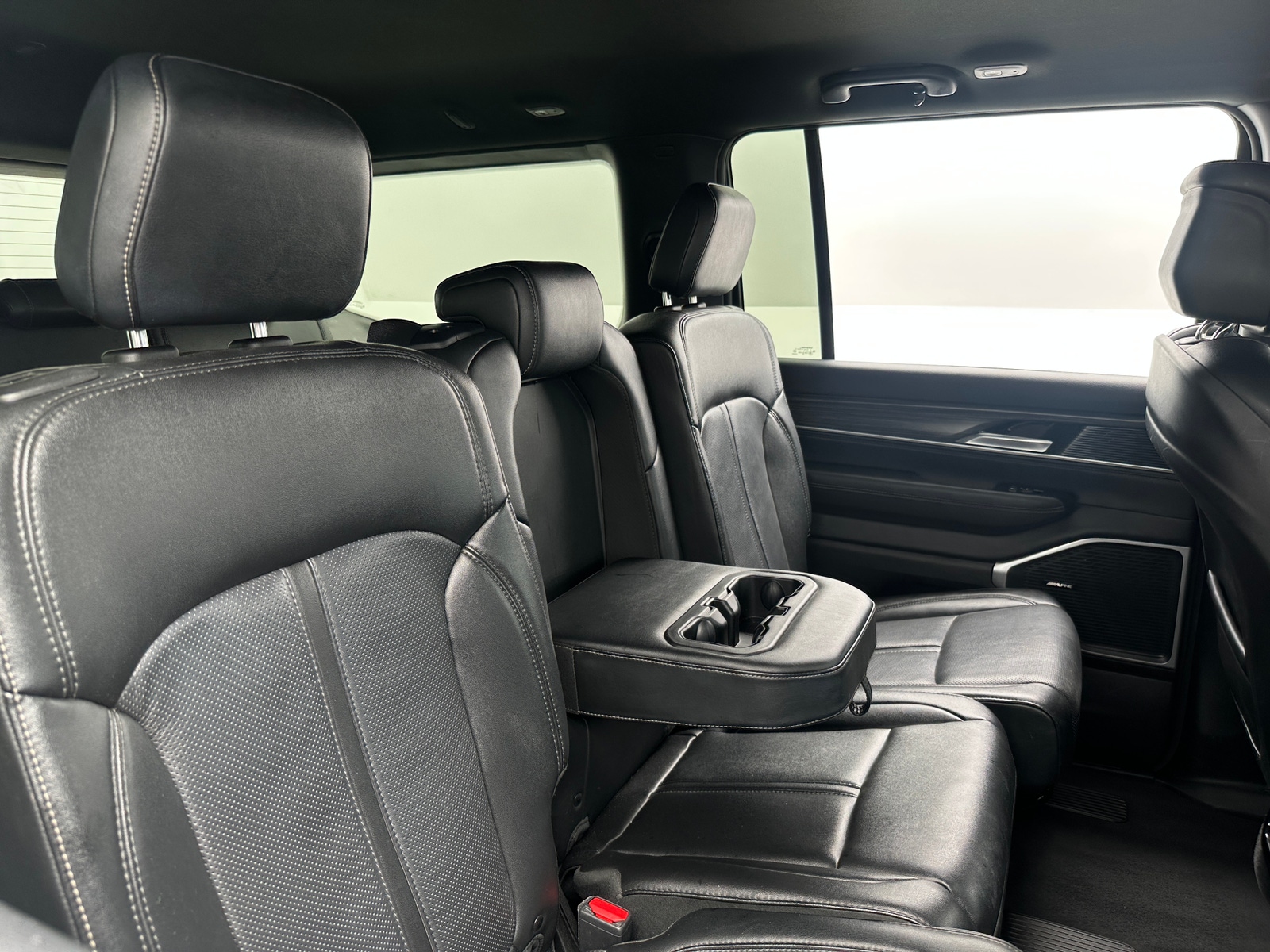 Thumbnail: 2024 Jeep Wagoneer - 5