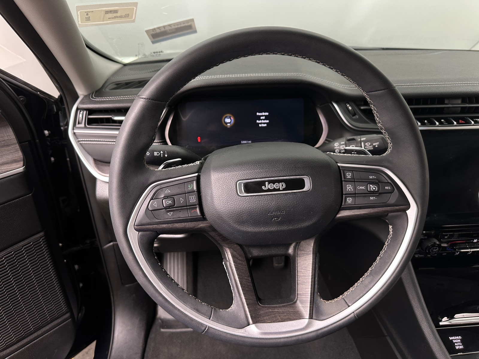 Thumbnail: 2023 Jeep Grand Cherokee - 4