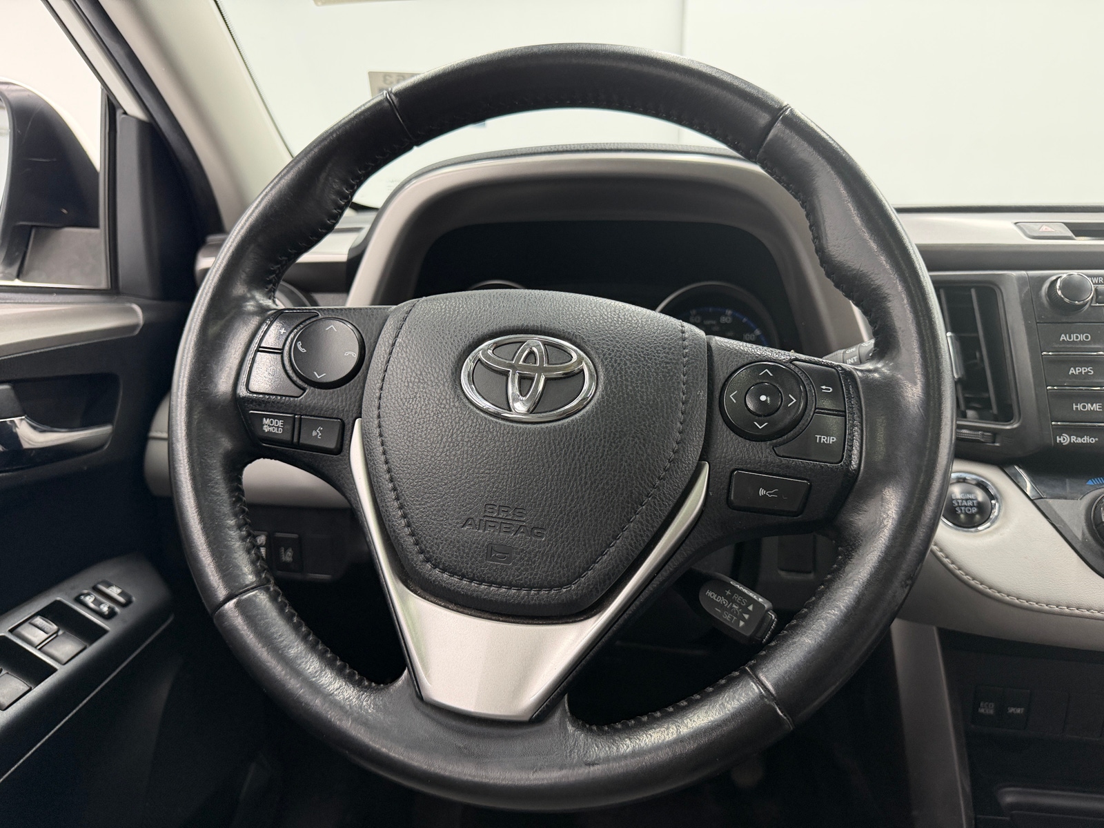 Thumbnail: 2018 Toyota RAV4 - 5