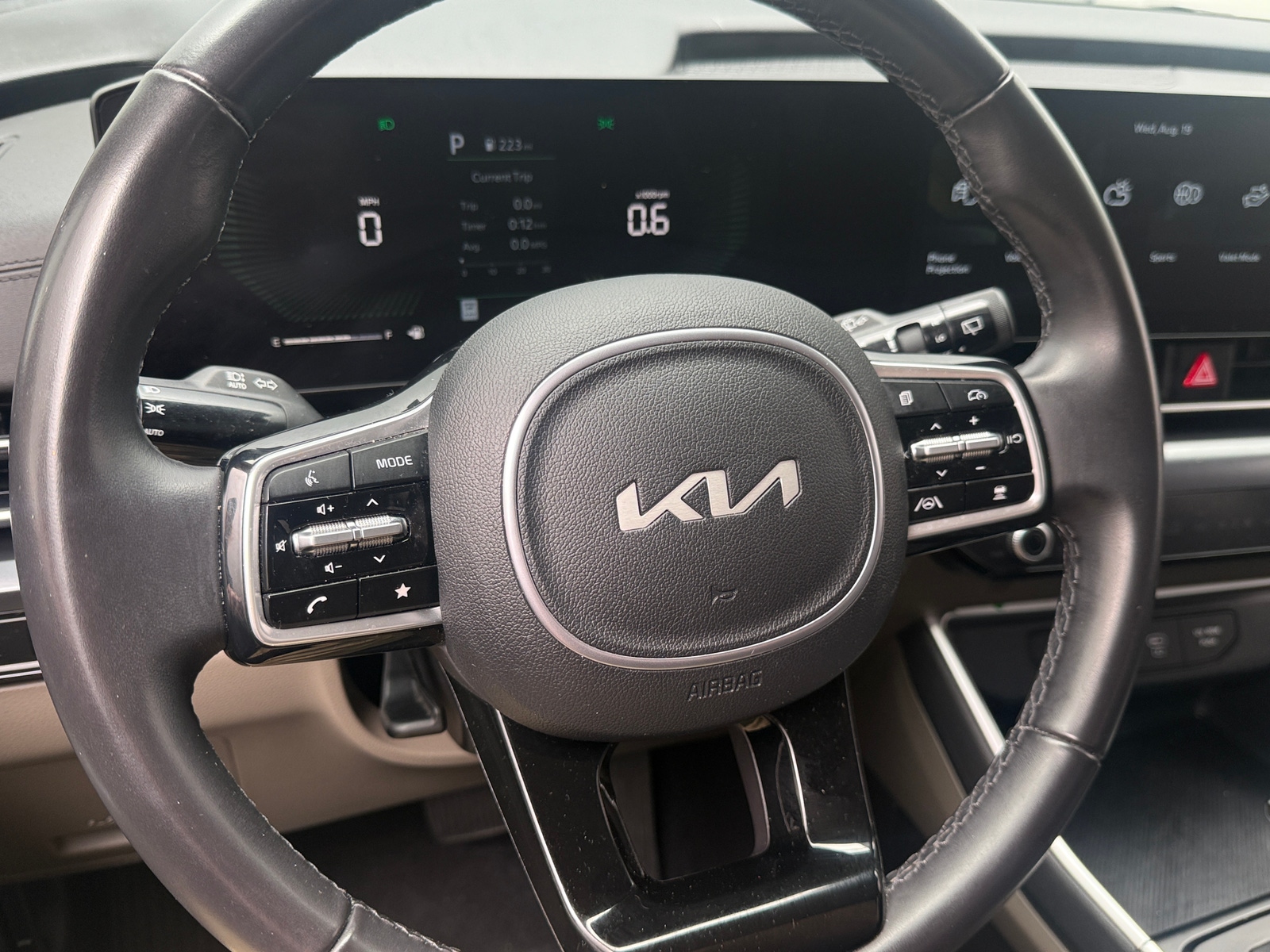Thumbnail: 2025 Kia Carnival - 4