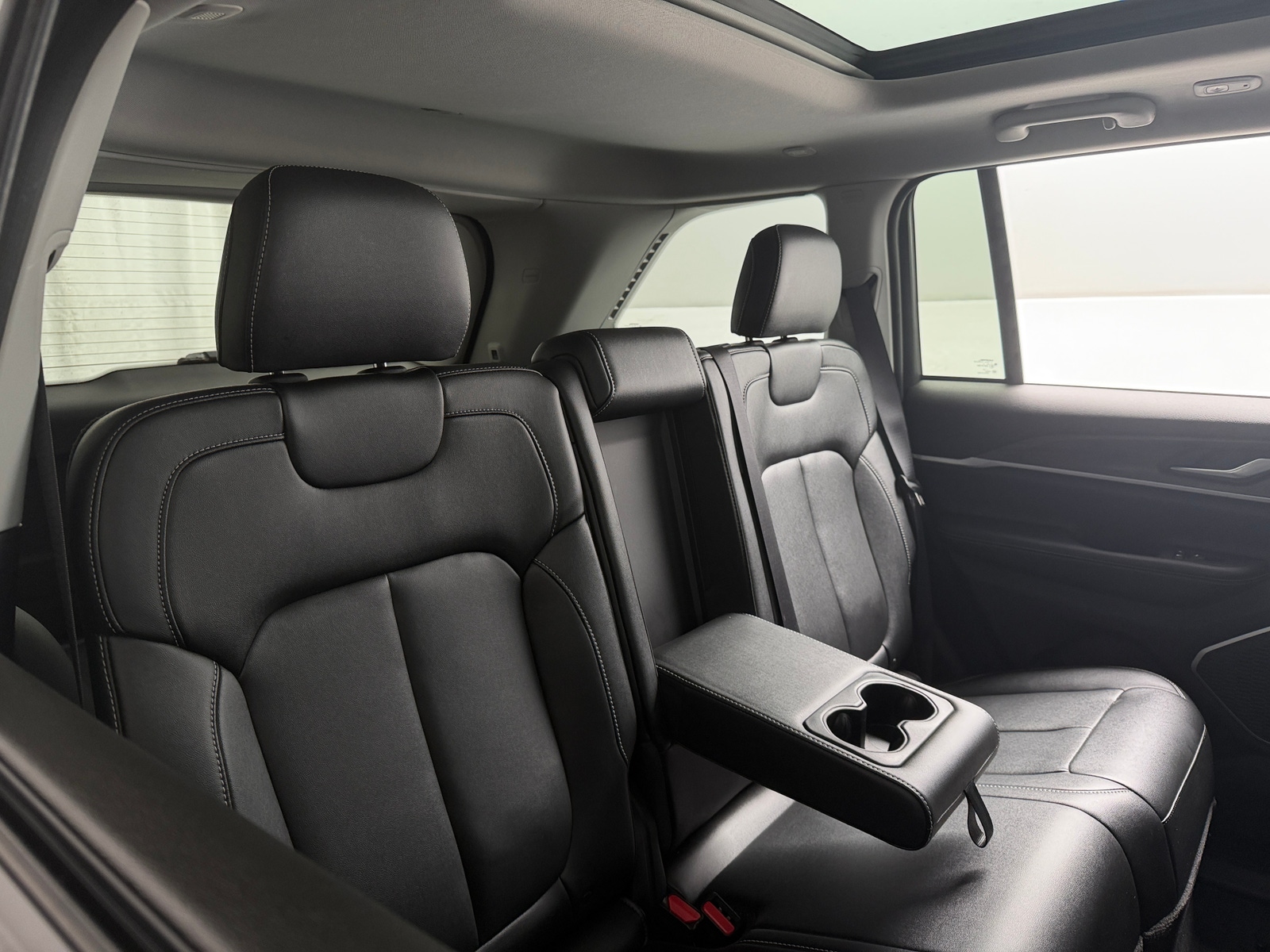Thumbnail: 2023 Jeep Grand Cherokee - 5