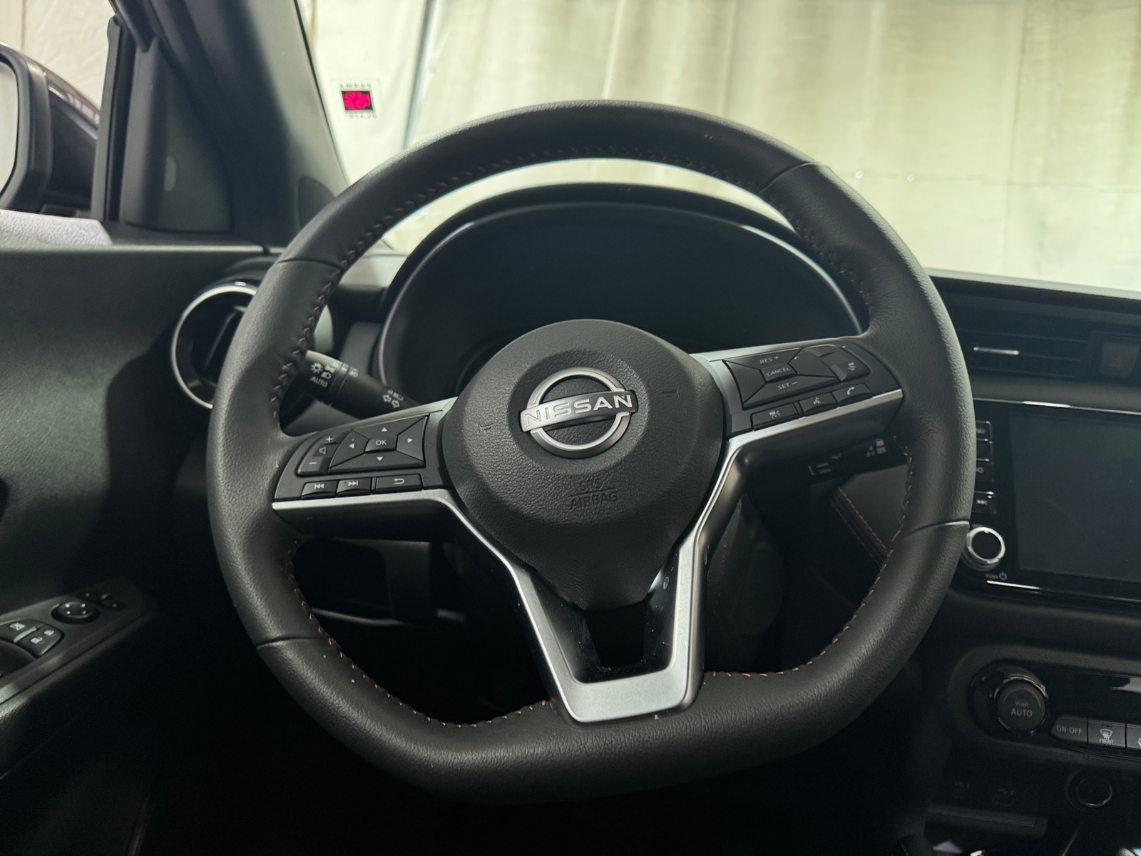 Thumbnail: 2024 Nissan Kicks - 5