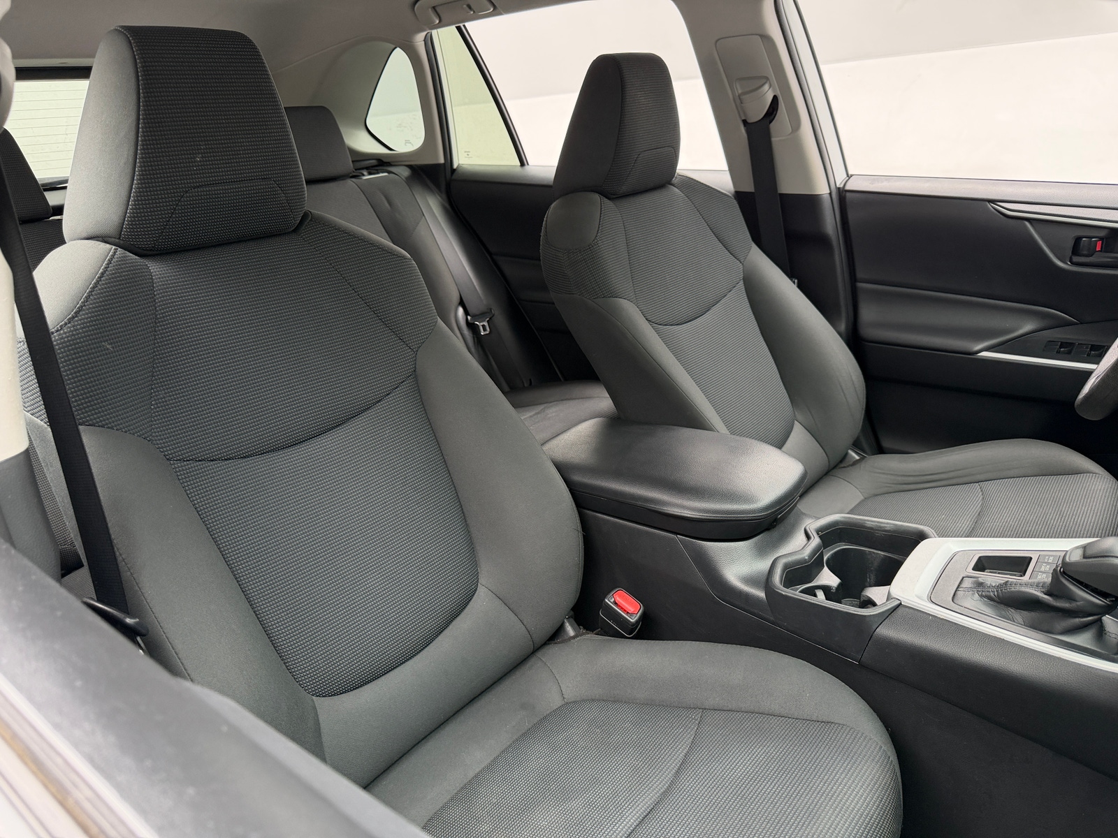 Thumbnail: 2020 Toyota RAV4 - 2