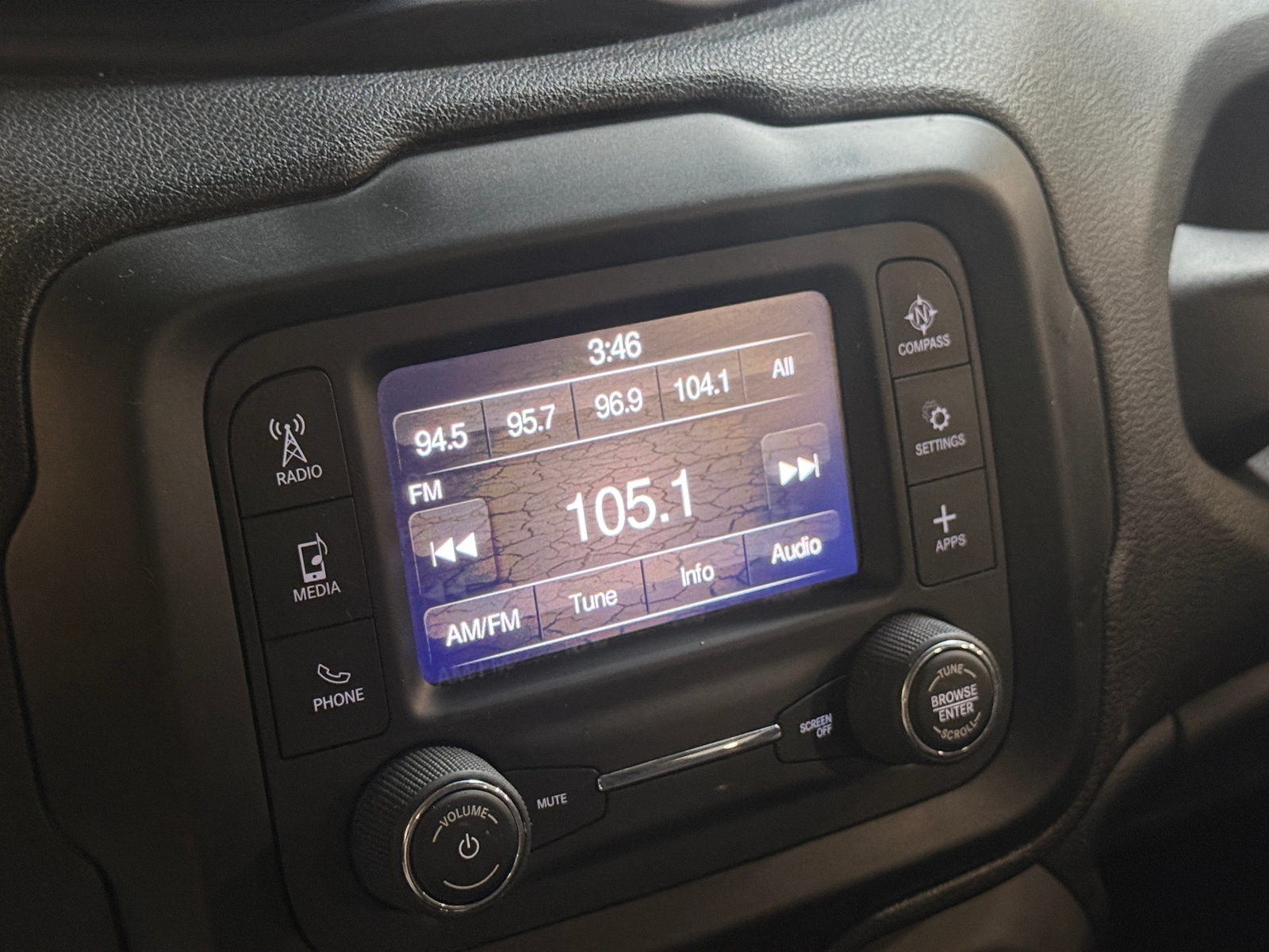 Thumbnail: 2018 Jeep Renegade - 4