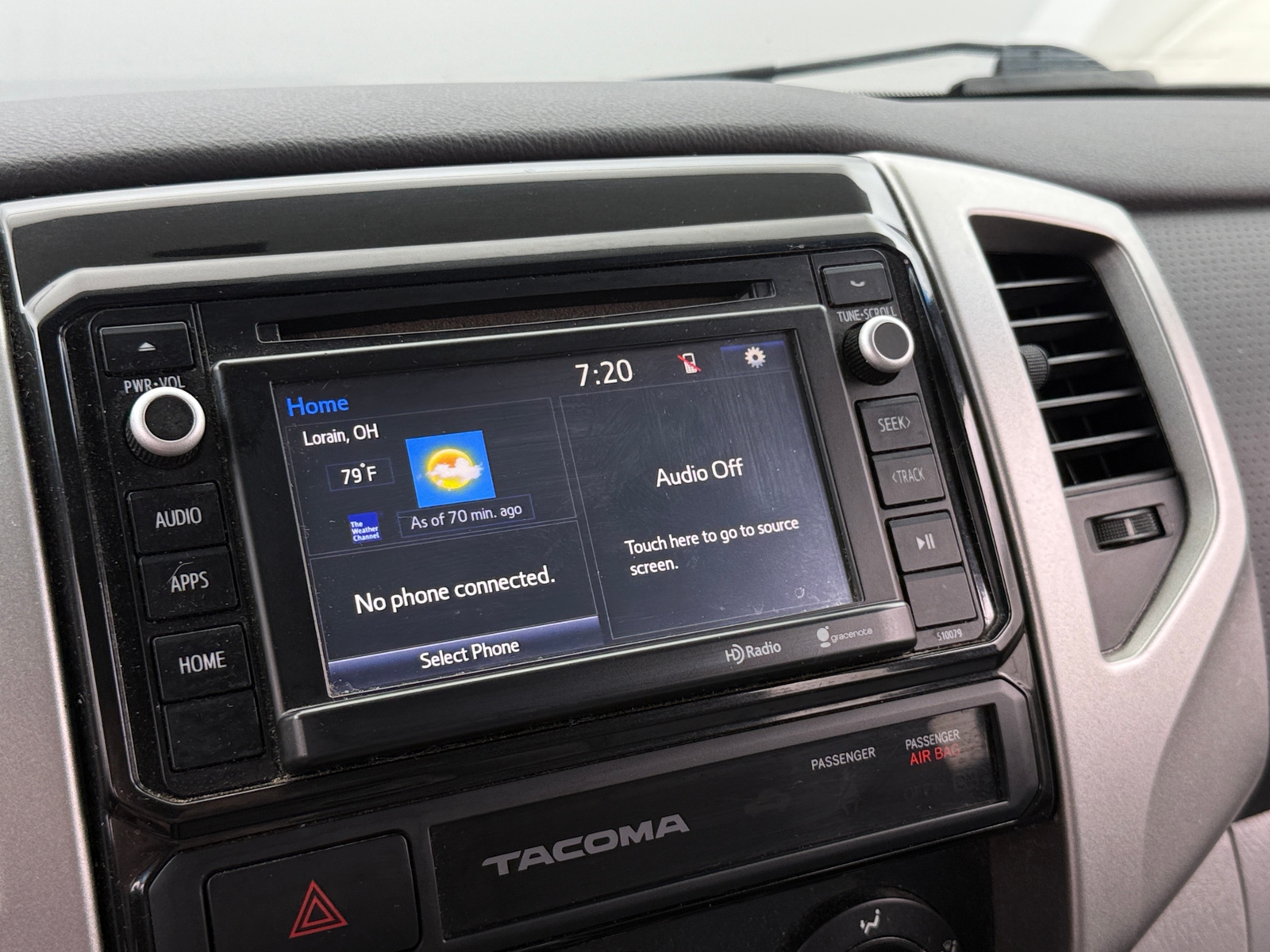 Thumbnail: 2015 Toyota Tacoma - 4