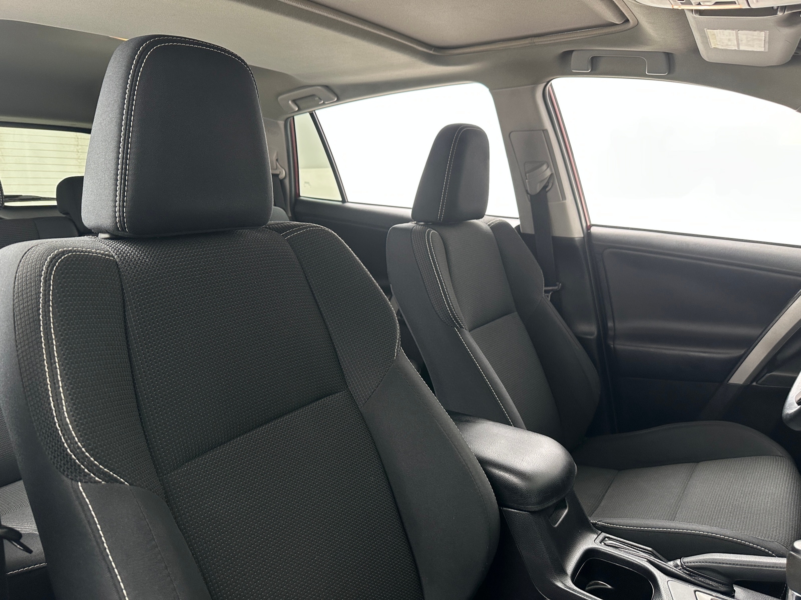 Thumbnail: 2018 Toyota RAV4 - 2