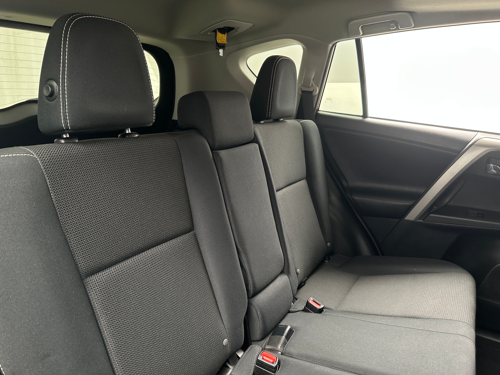 Thumbnail: 2018 Toyota RAV4 - 6