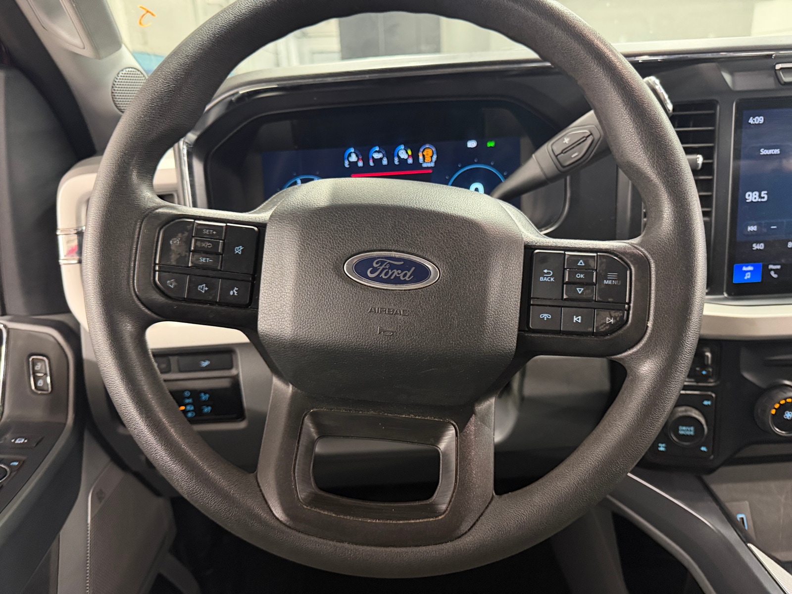 Thumbnail: 2024 Ford Econoline - 5
