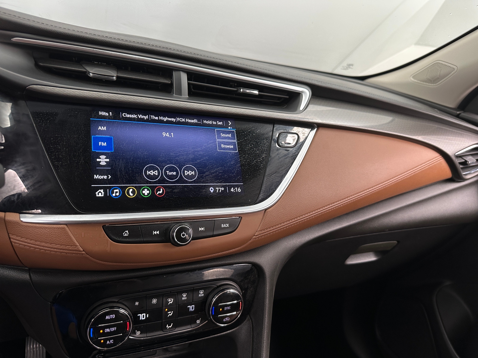 Thumbnail: 2020 Buick Encore GX - 3