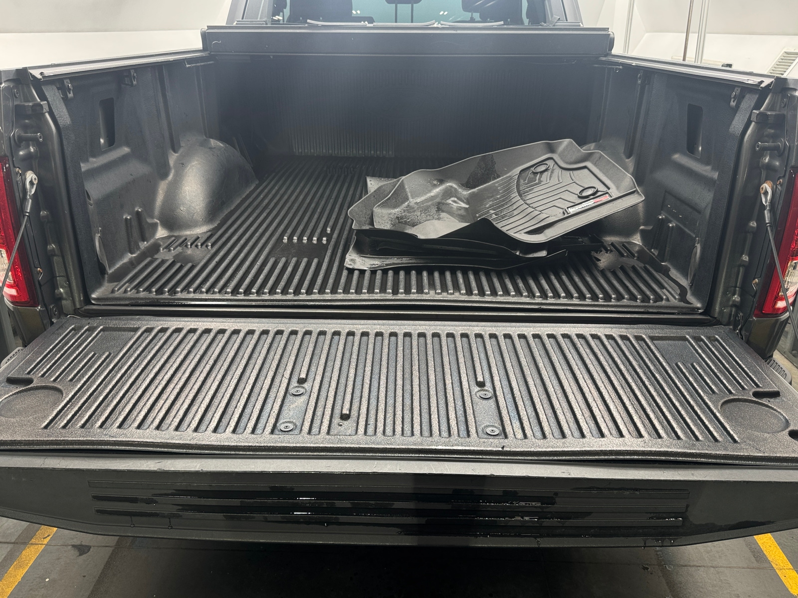 Thumbnail: 2017 Ford Econoline - 7