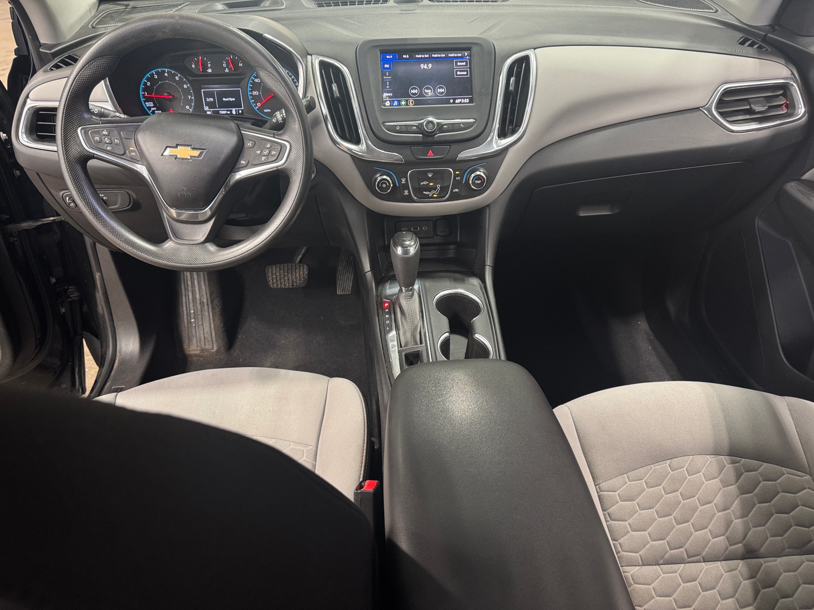 Thumbnail: 2020 Chevrolet Equinox - 3