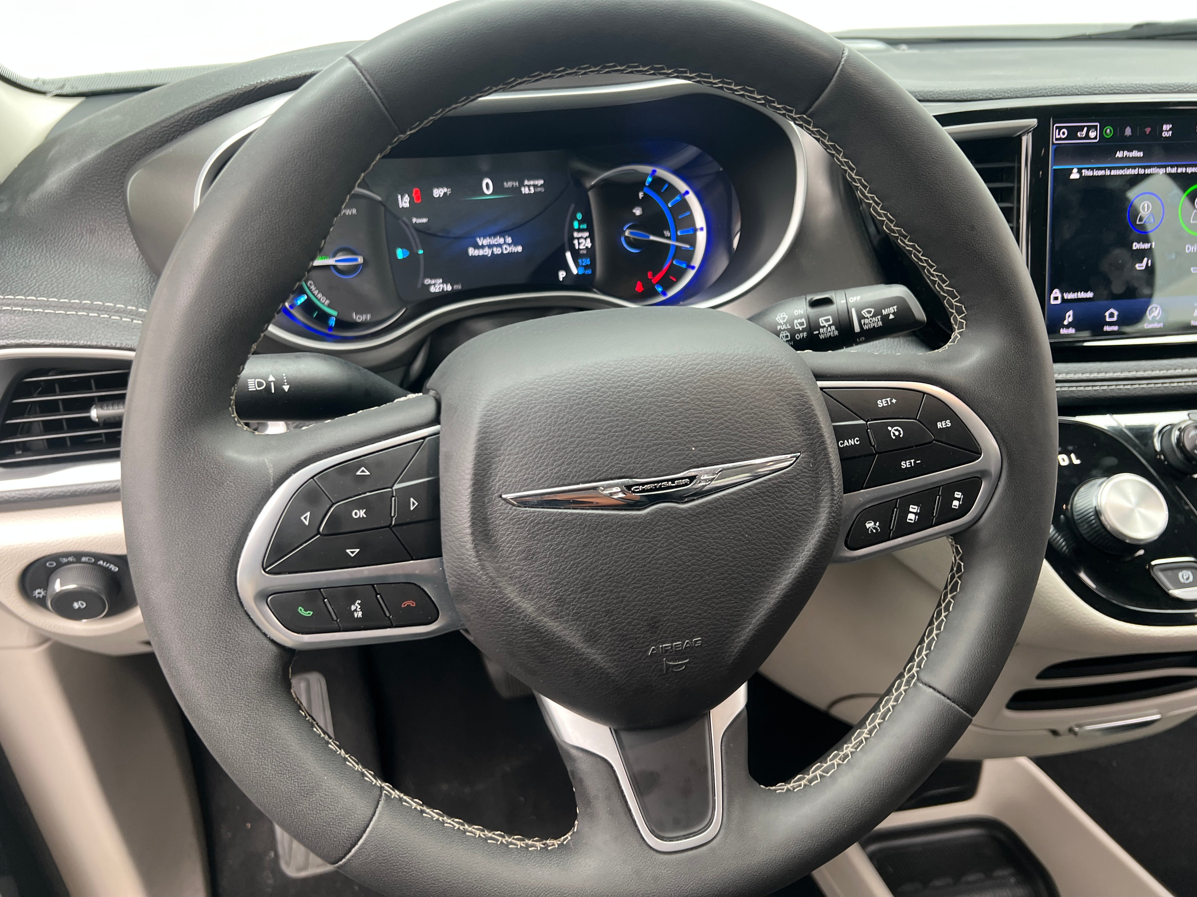 2024 Chrysler Pacifica PHEV